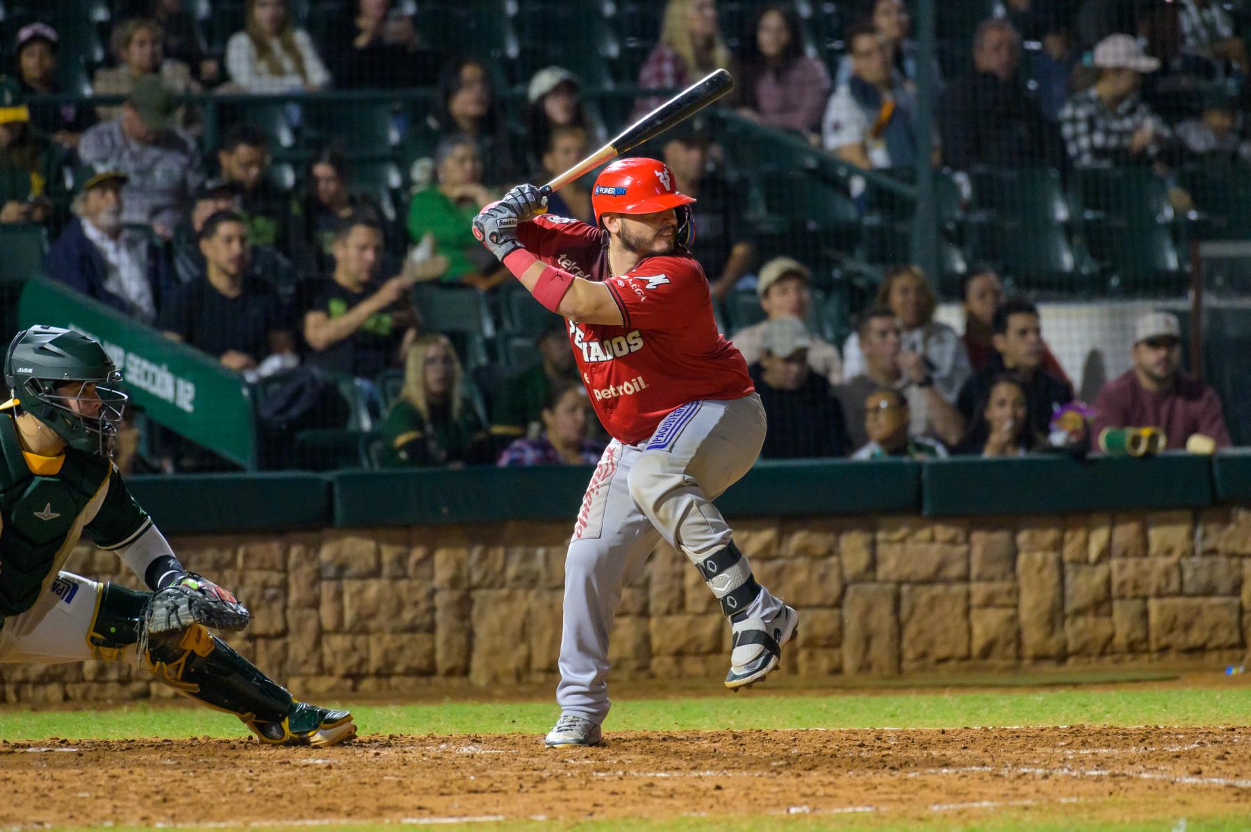 $!Juan Kirk produce con hit.