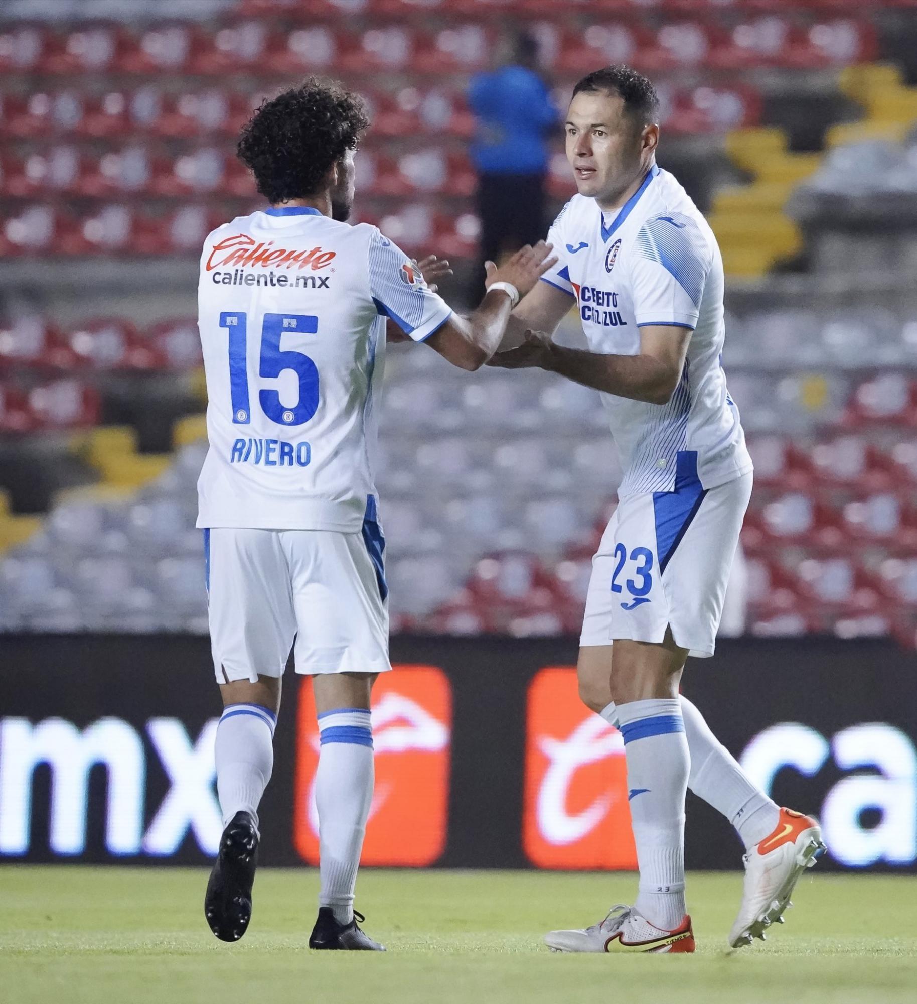 $!Por la mínima, la Máquina de Cruz Azul pita en Querétaro