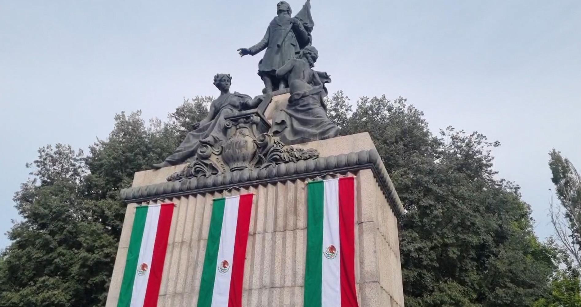 $!Embajador Quirino Ordaz Coppel da el Grito de Independencia en España