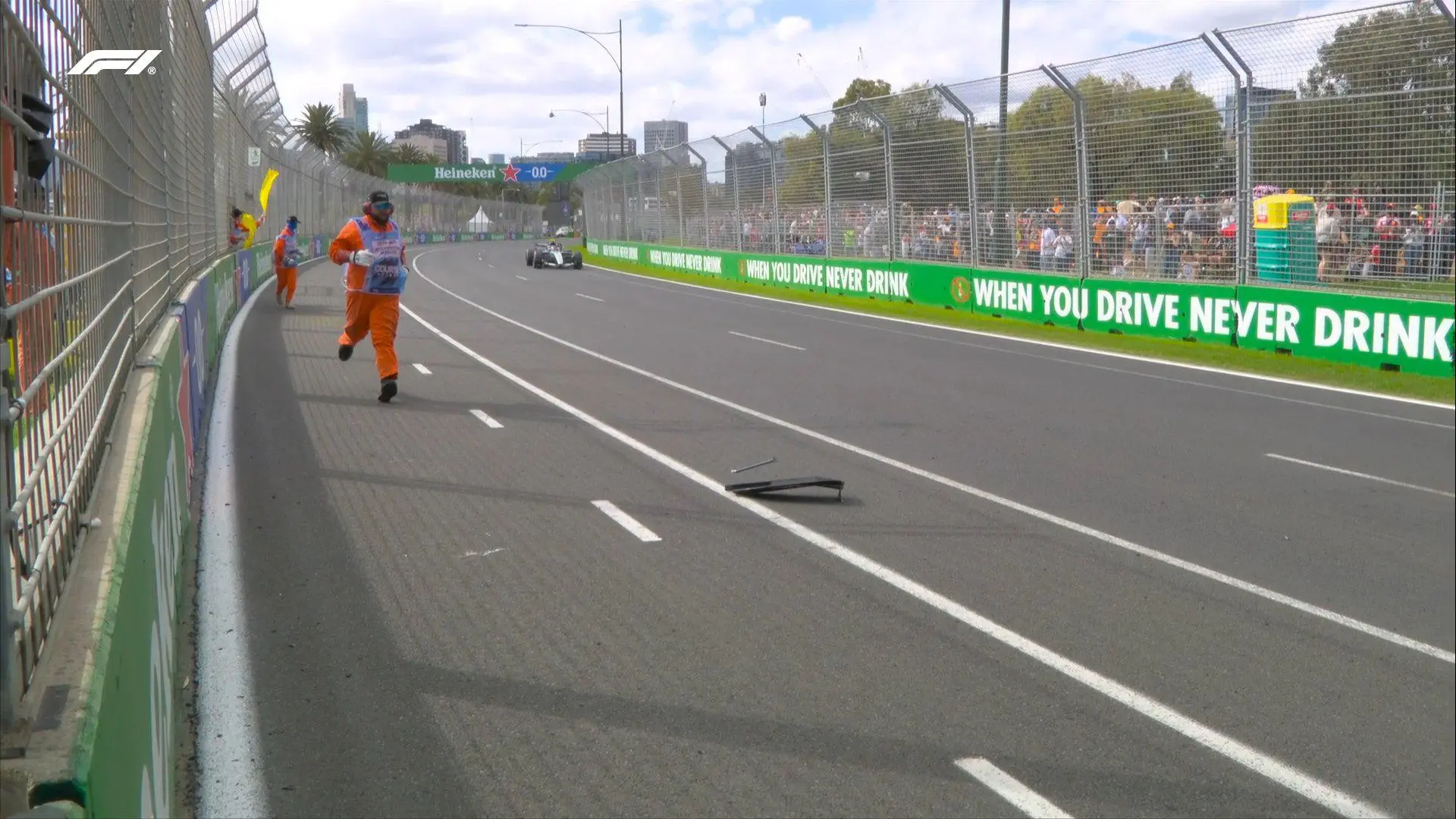 $!Checo Pérez termina en lugar 16 en su debut con Cadillac y Russell gana el GP de Australia
