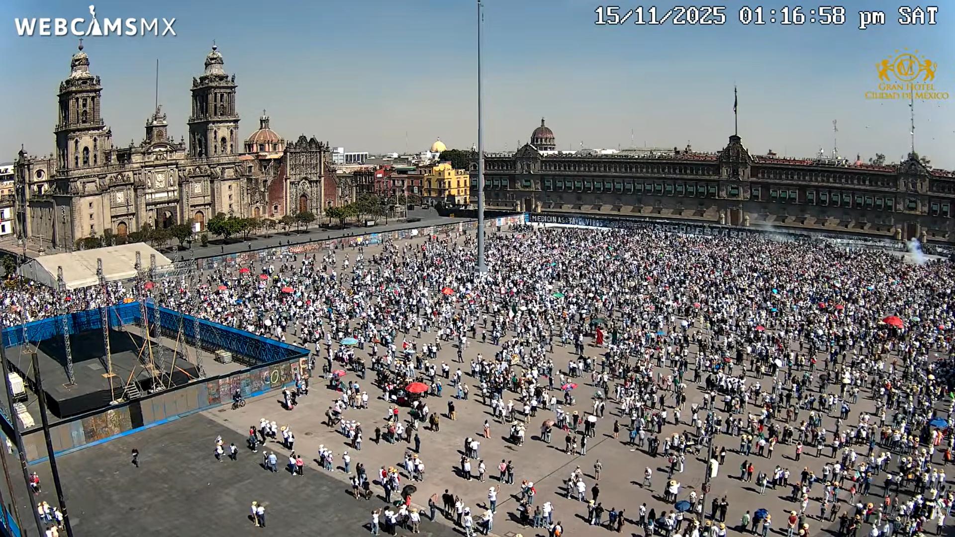 $!Marcha convocada por Generación Z en CDMX reclama justicia por el asesinato de Carlos Manzo y protesta contra la violencia