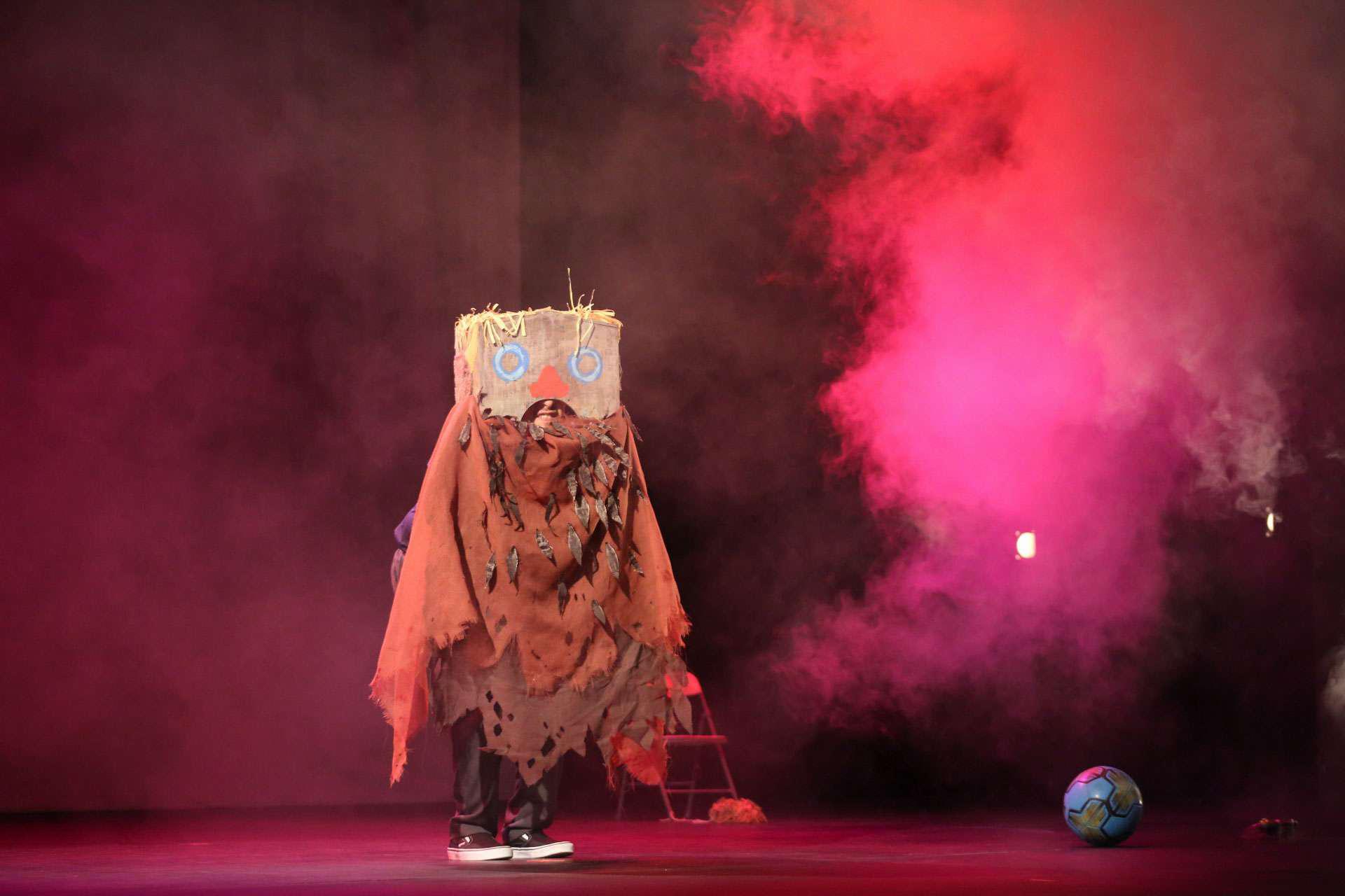 $!La Siembra Teatro, en coordinación con el colectivo Nosotros, Ustedes y Ellos, presentaron en ‘Hoy tampoco volvió papá’.