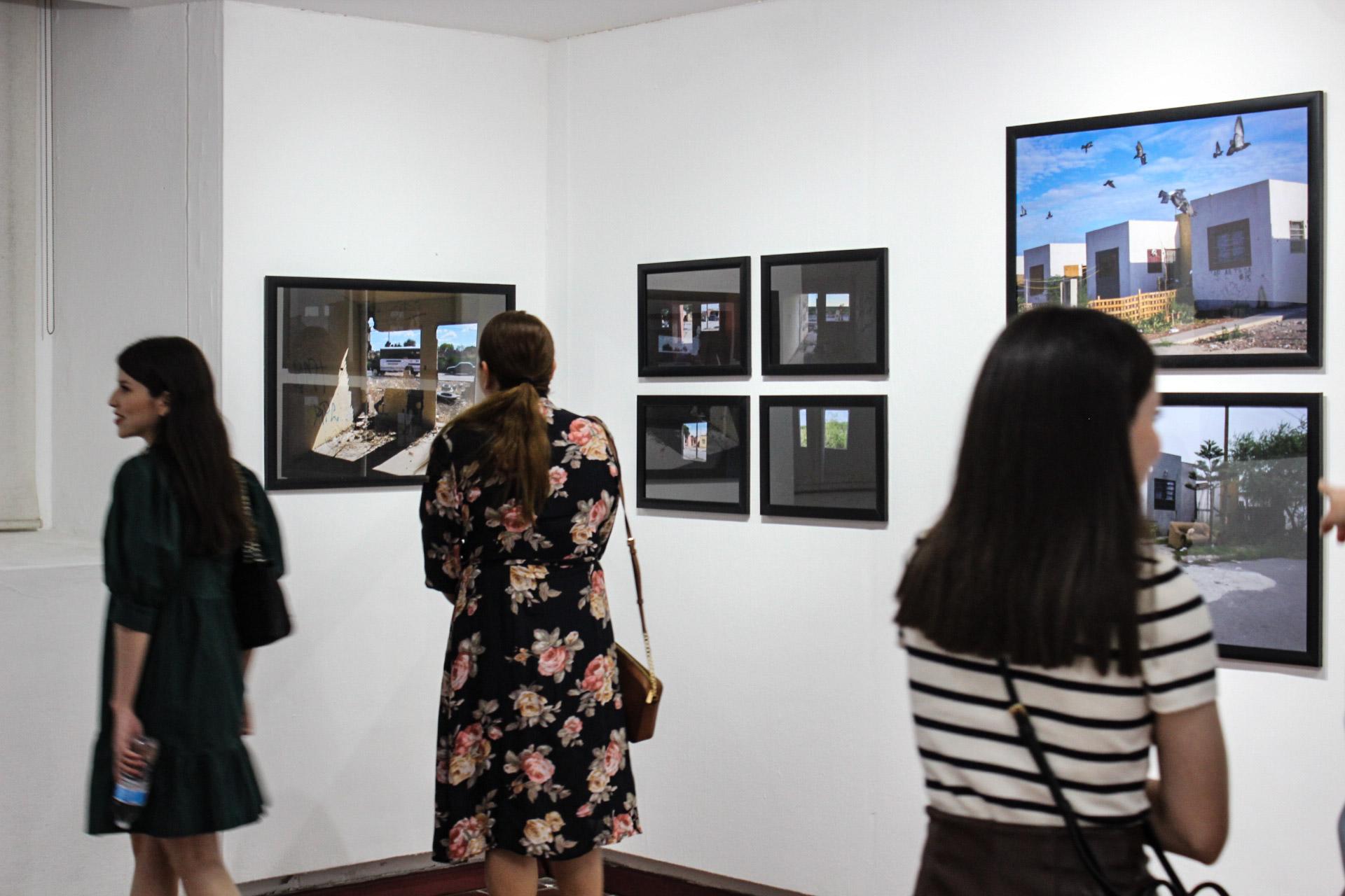 $!El público durante el recorrido.