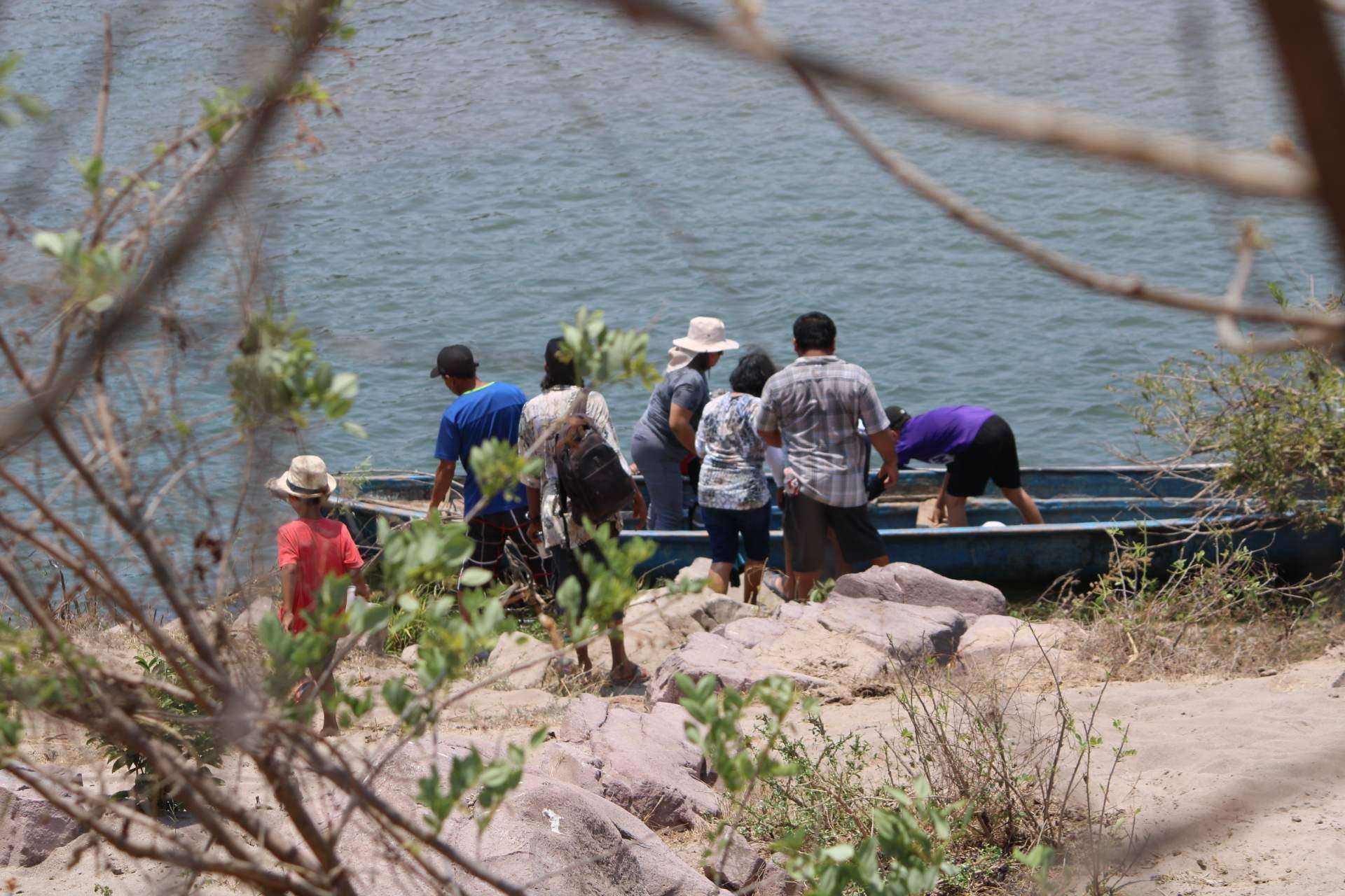 $!Cumplen con el baño a San Juan en Matatán, Rosario; le piden buen temporal de lluvias