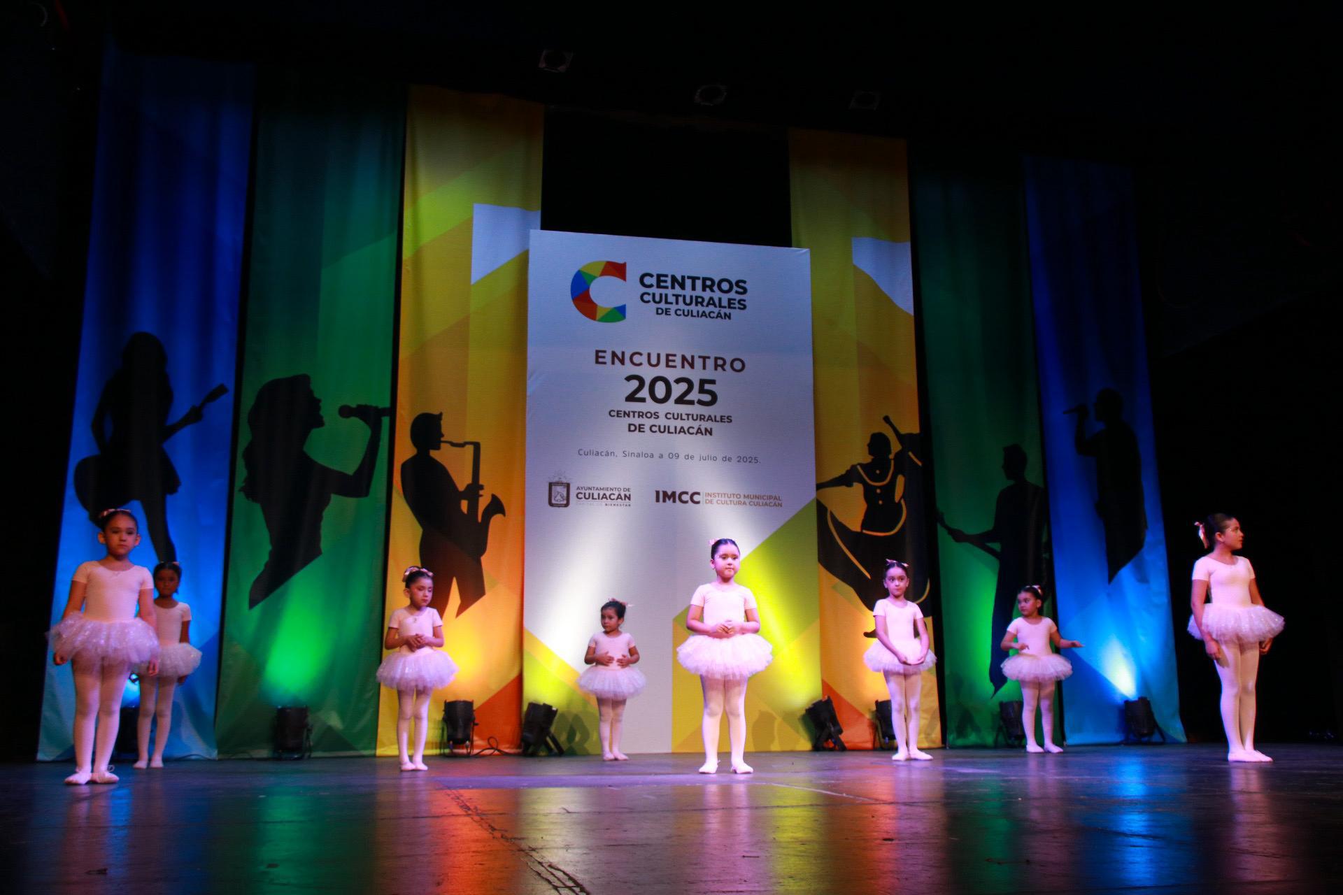 $!El taller de ballet cuenta con alumnas de temprana edad.