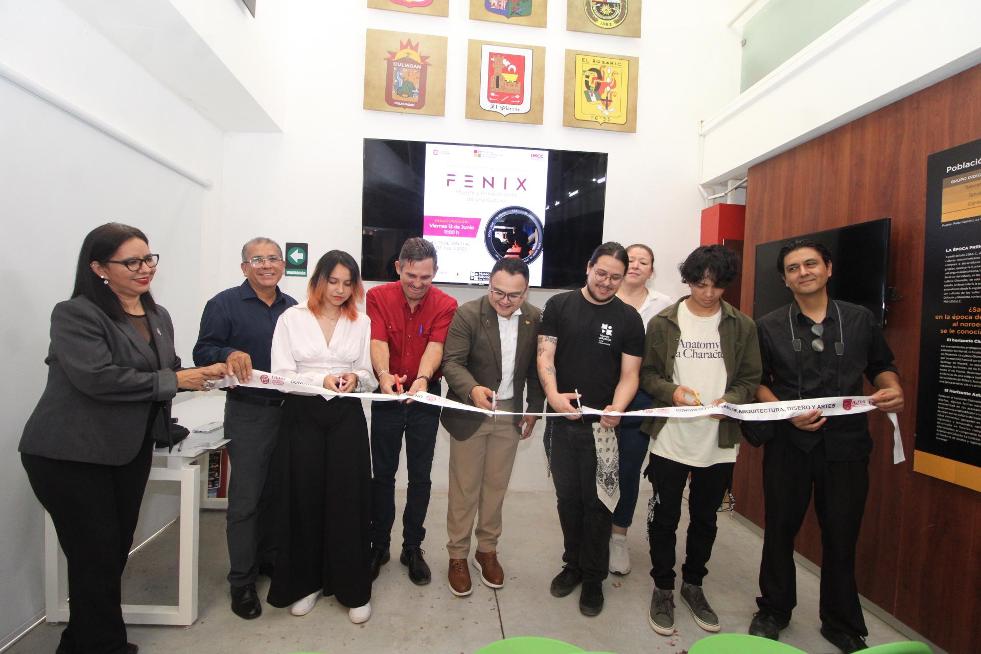 $!Autoridades hicieron el corte de listón.