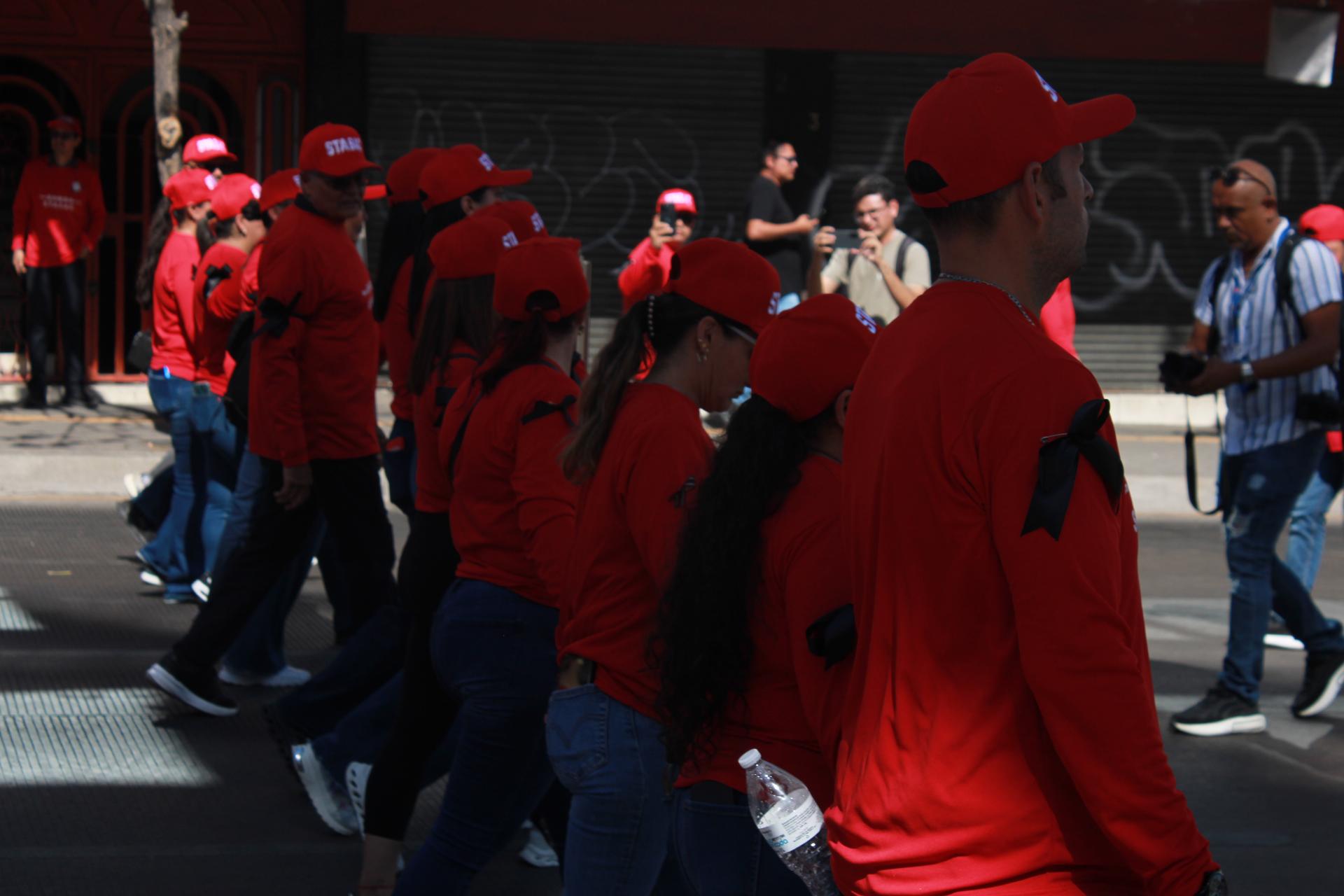 $!Marcha del Stasac arranca con luto por asesinato de su líder Homar Salas