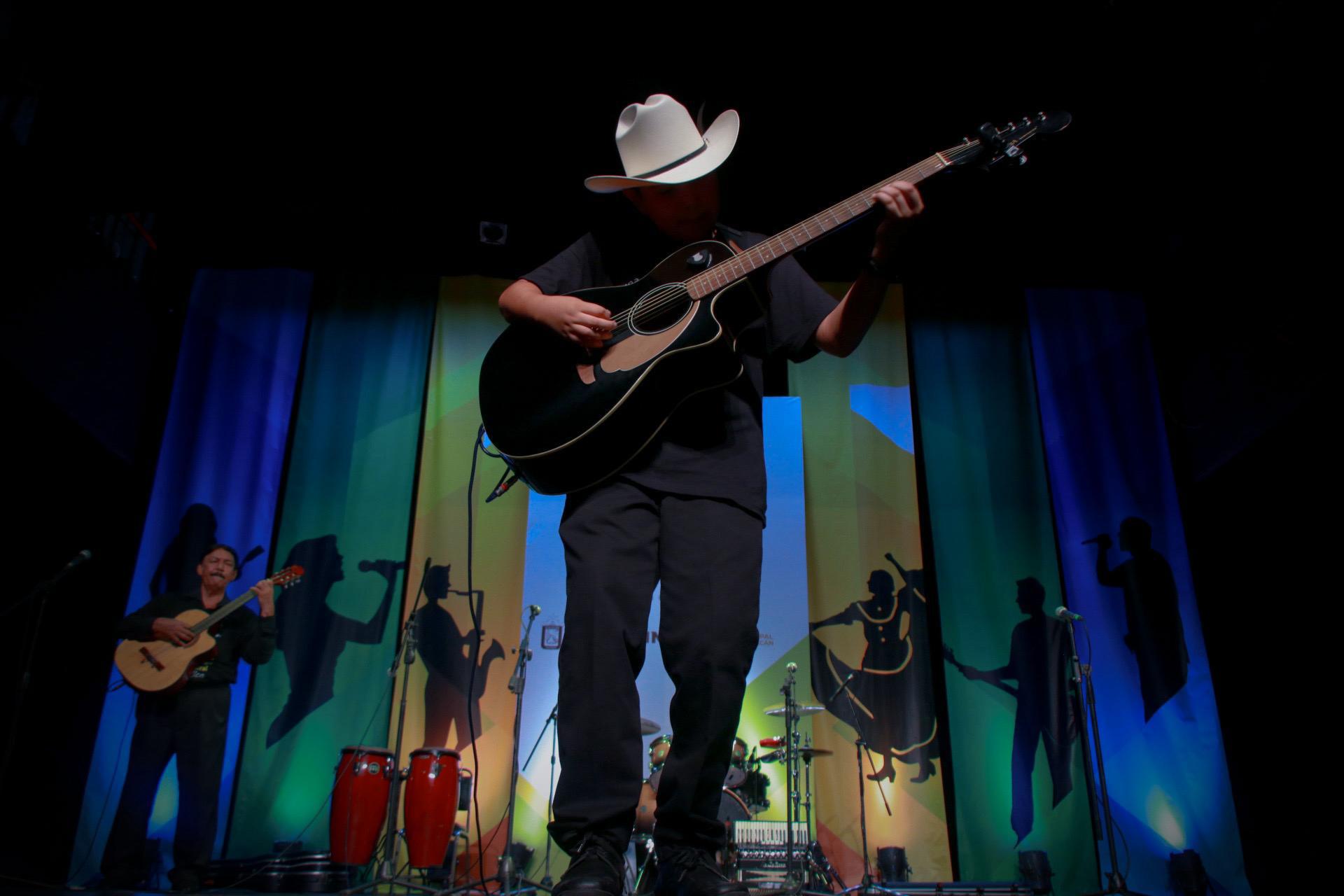 $!Solistas dan un gran muestra de sus habilidades.