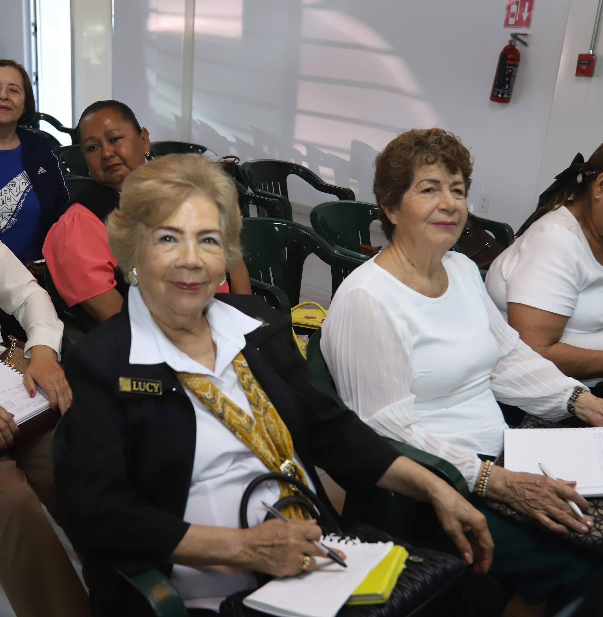 $!Lucy Calleros de Soto y Cuquita Ruiz.