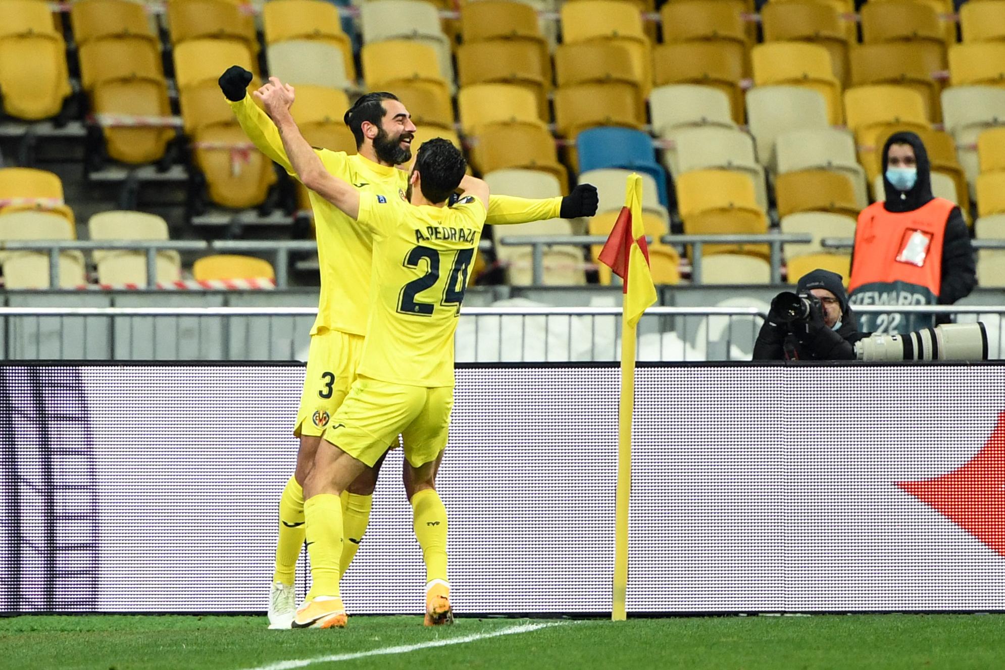 $!Con un tiro de esquina, Kjaer frustra la victoria del Manchester United y empata a 1 el Milán