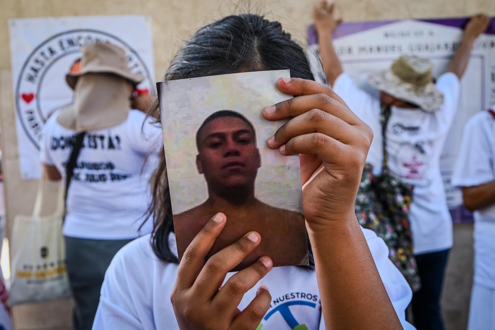 $!En busca de pistas para encontrarlos