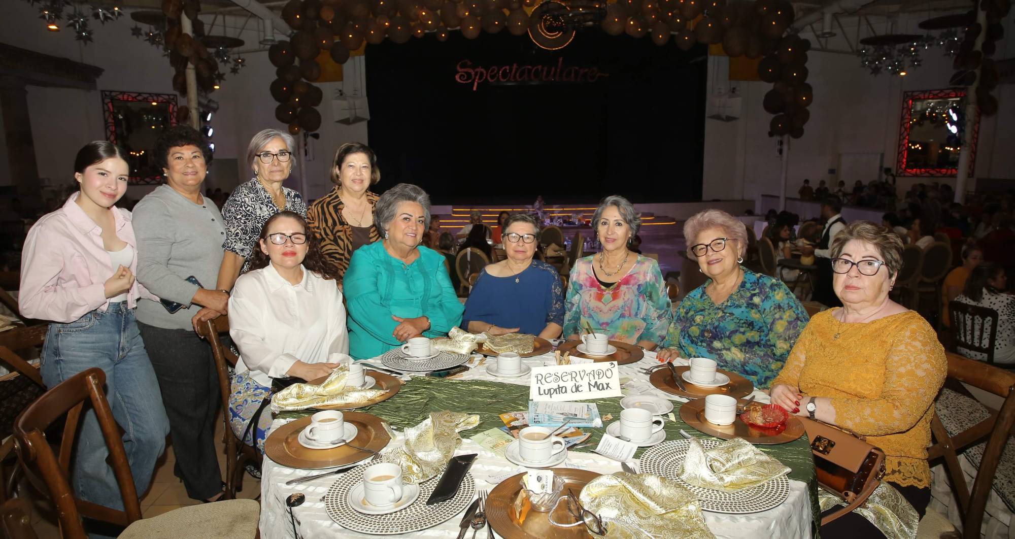 $!Una agradable mañana entre amigas pasaron las asistentes al desayuno.