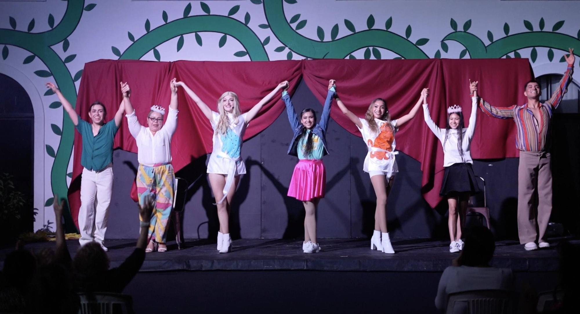 $!Con ritmo, color y entrega: Katharsis irrumpiendo en la vida cultural de Mazatlán.