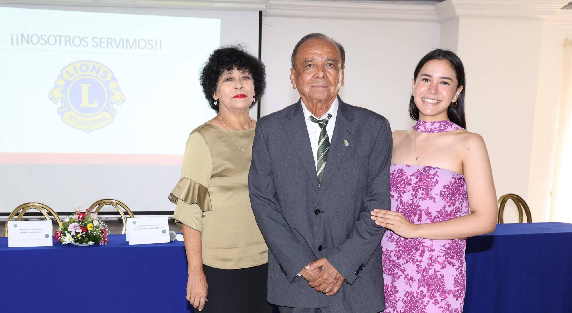 $!José Martiniano Castañeda Hernández entre su esposa, María Ramos Rivera y su hija, Josmara Rosina Castañeda Ramos.