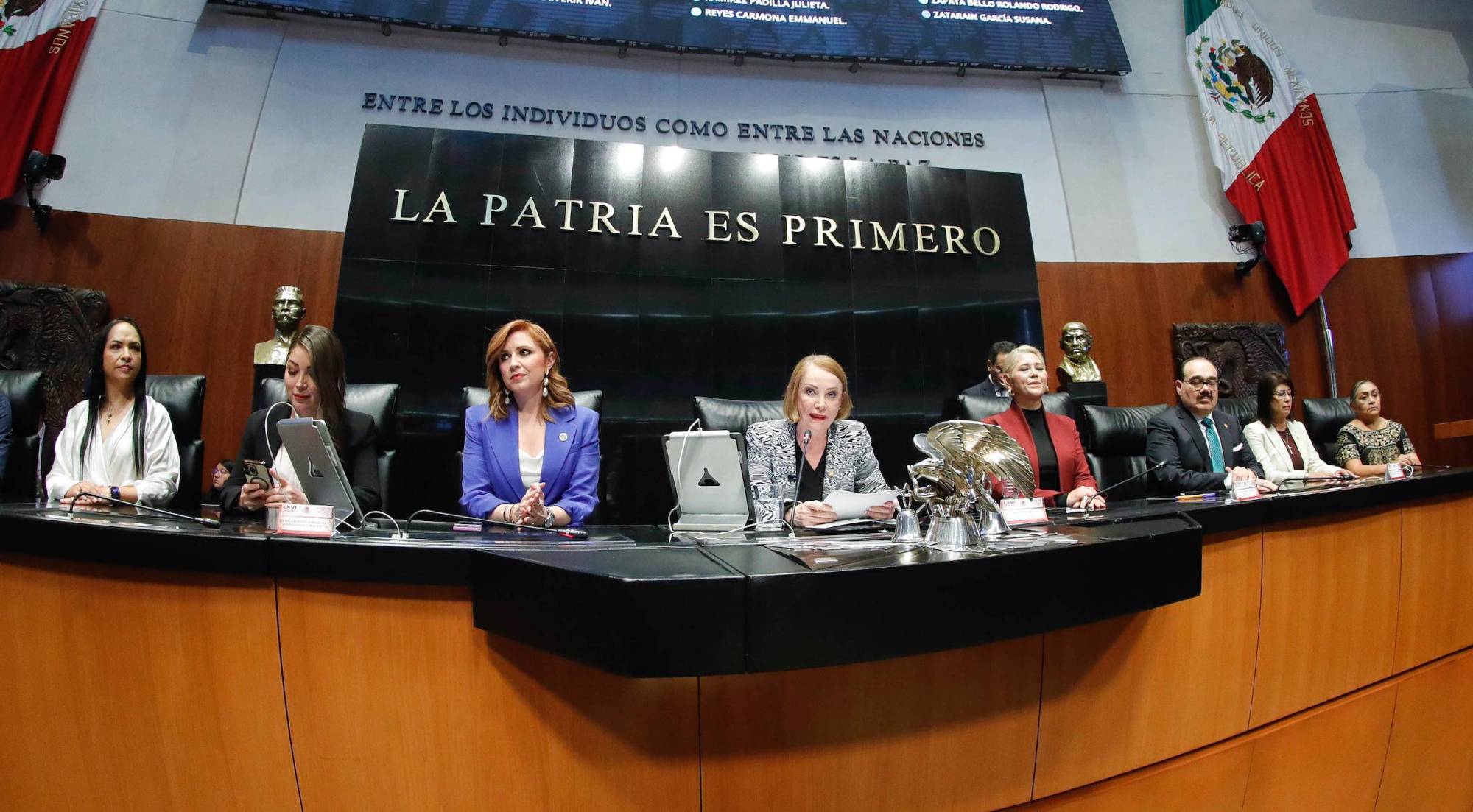 $!Laura Itzel Castillo asume presidencia del Senado, llama a construir un debate con respeto y de altura