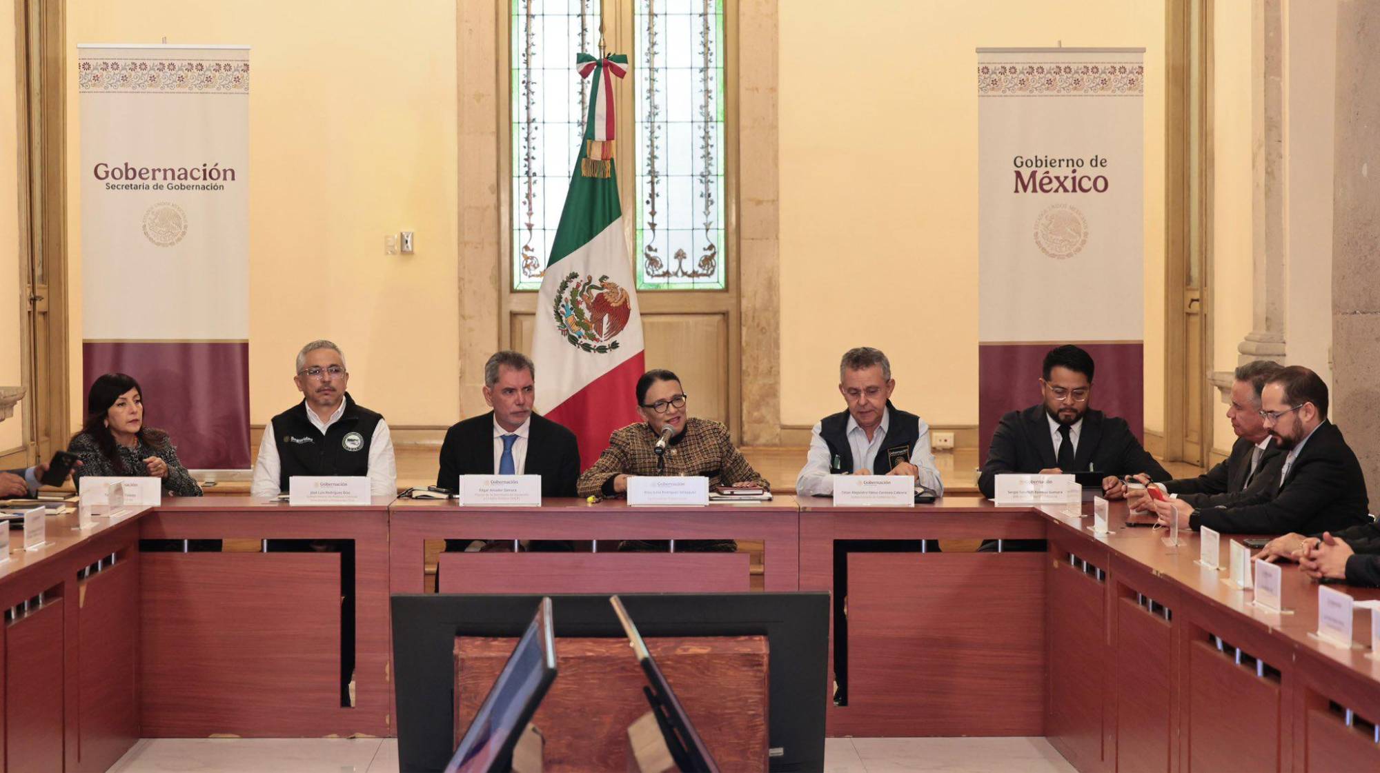 $!Gobierno acuerda mesa de trabajo con transportistas, tras reunión