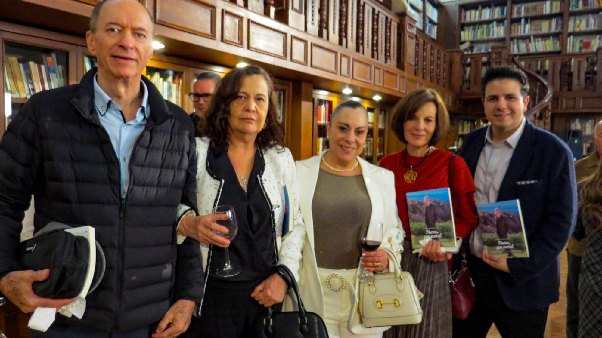 $!Emilio Gordoa, Ginna Rodríguez, Laura Rodríguez, Adriana Rodríguez y Rodrigo Caire.