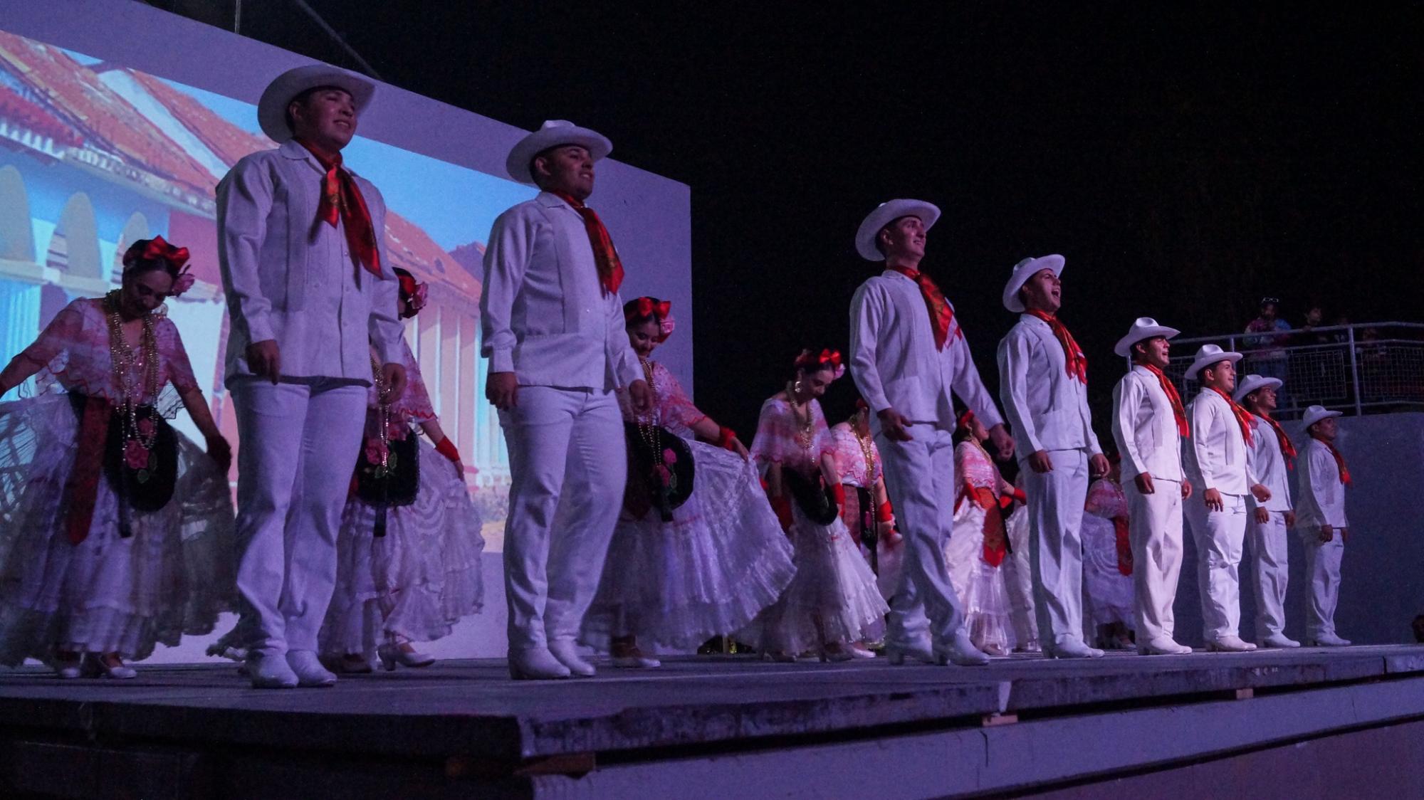 $!Es la agrupación dancística oficial del Gobierno de Sinaloa fue fundada en 1983.