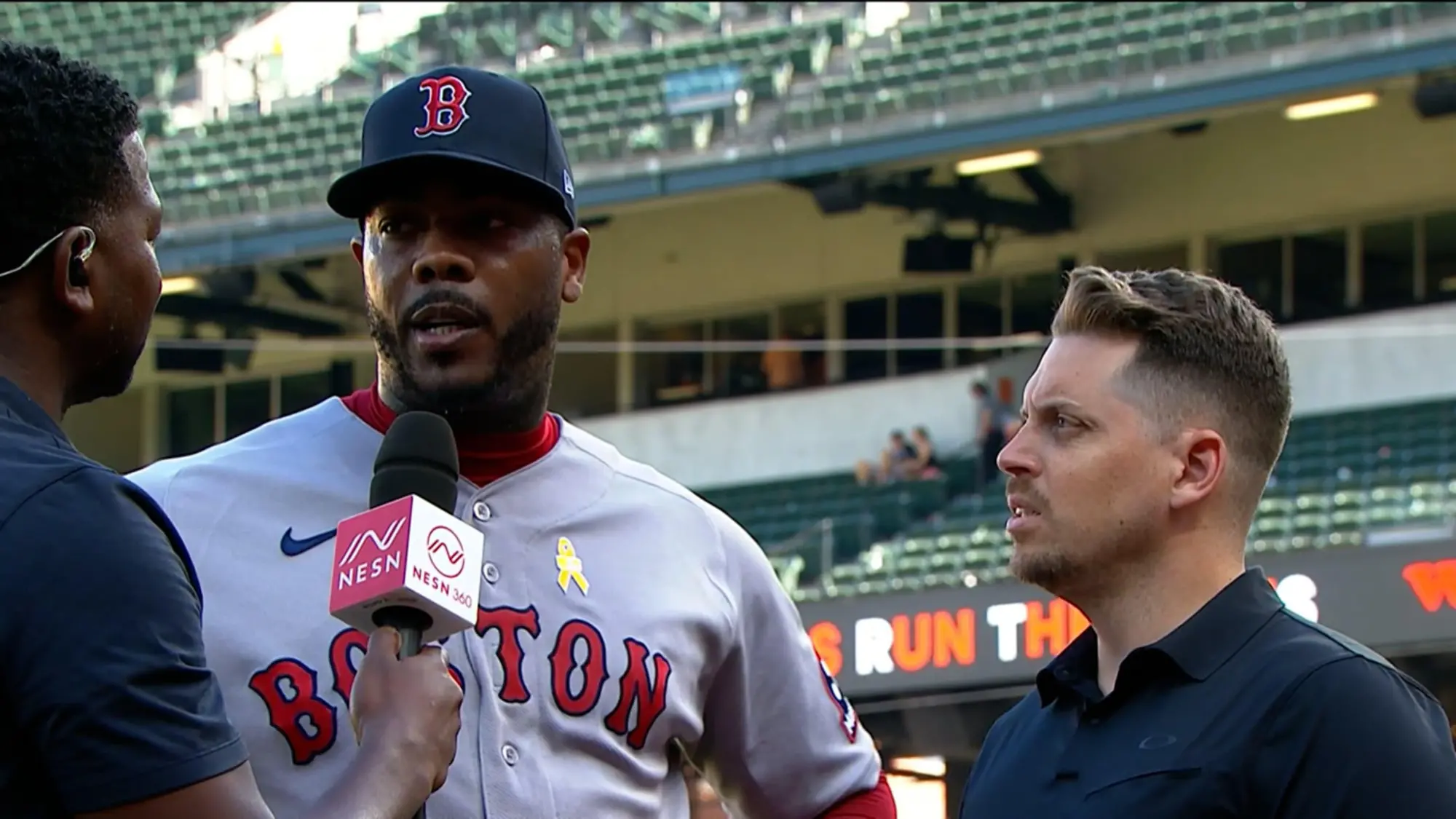 $!¡A puro fuego! Chapman hace historia como el noveno lanzador con 400 salvamentos