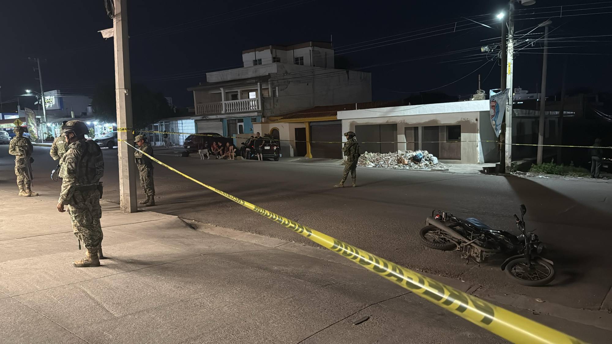 $!Matan a balazos a un motociclista en la colonia Aquiles Serdán, en Culiacán