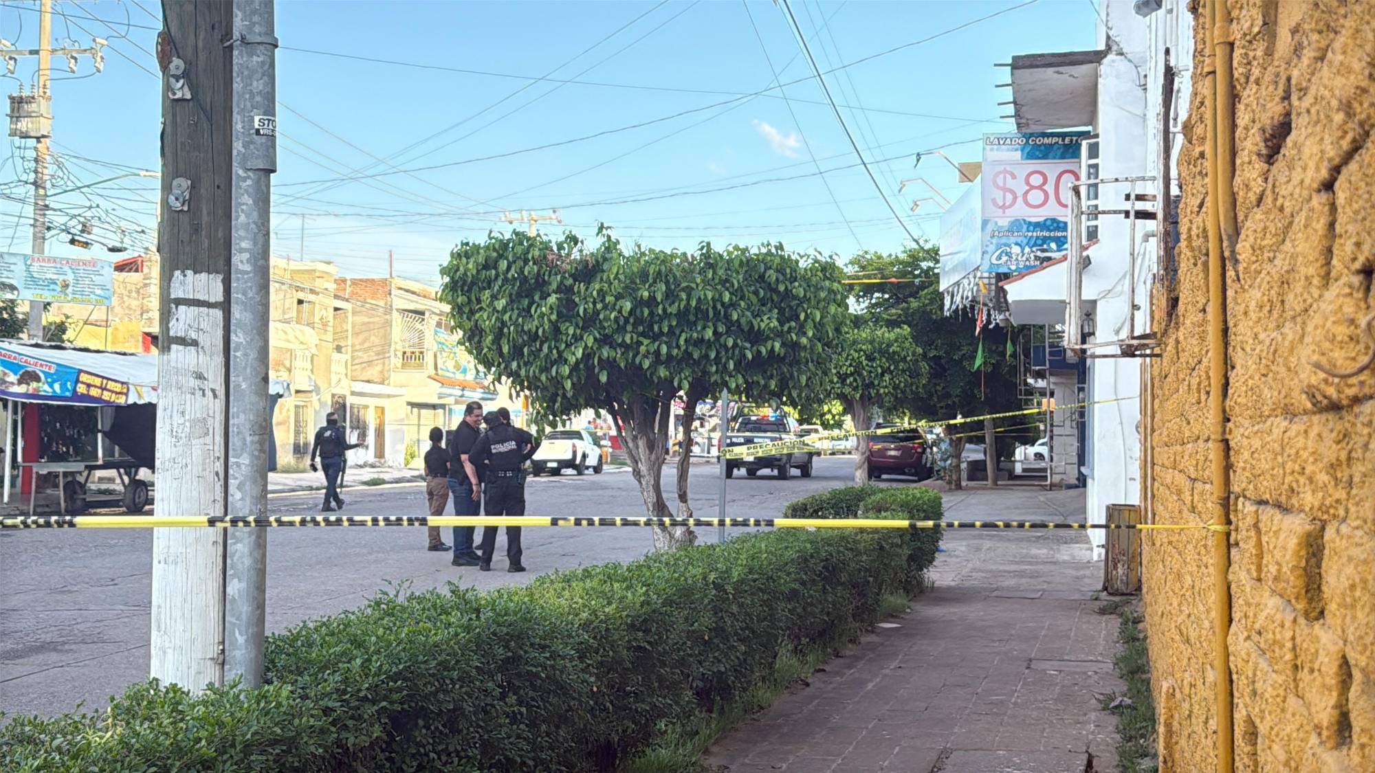 $!Balean a un hombre y lo asesinan en la avenida Venustiano Carranza, en Culiacán