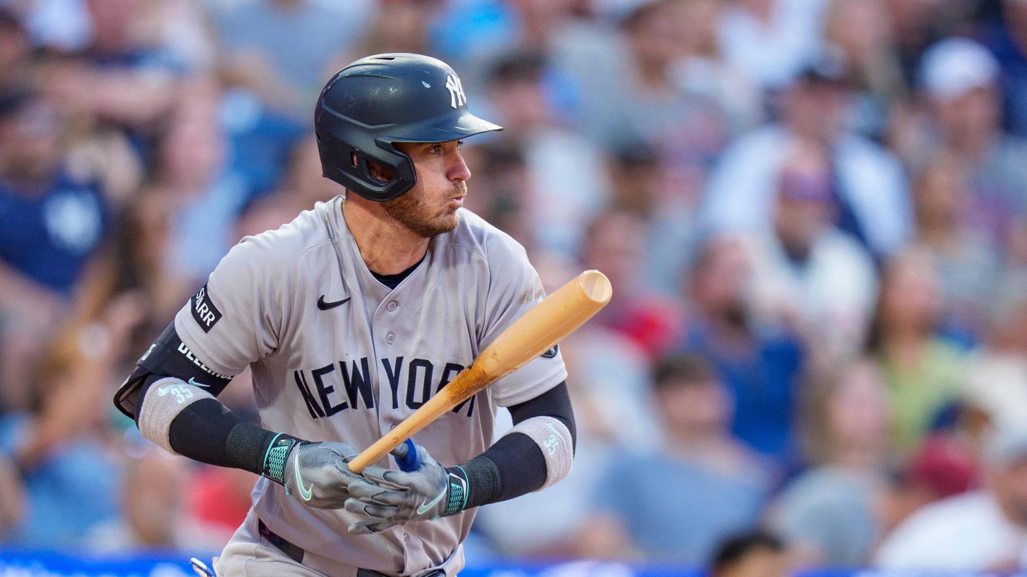 $!Bellinger inhabilitado por tirón en una corva; sube Spencer Jones