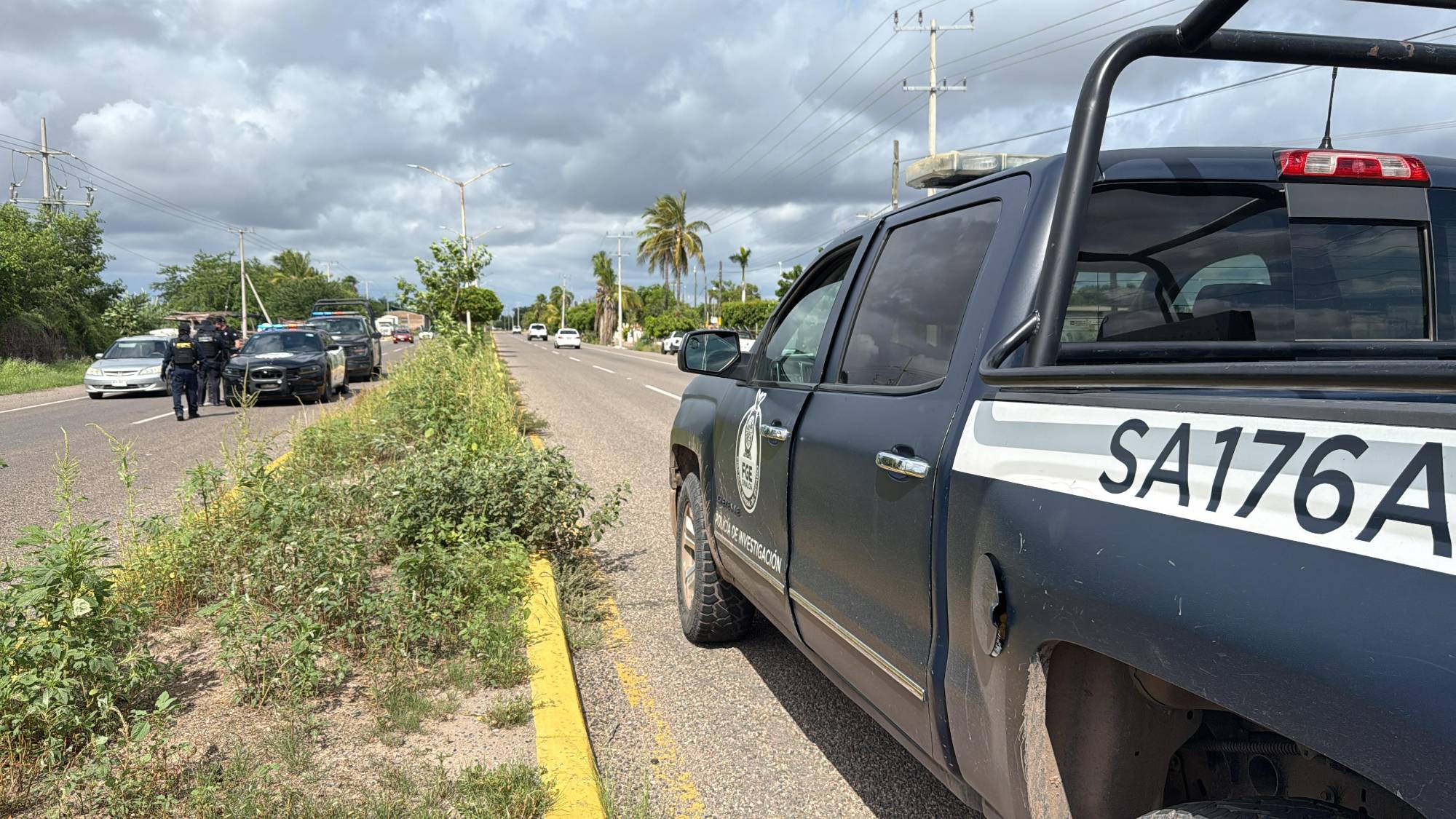 $!Localizan a hombre asesinado a balazos en la autopista Navolato-Altata
