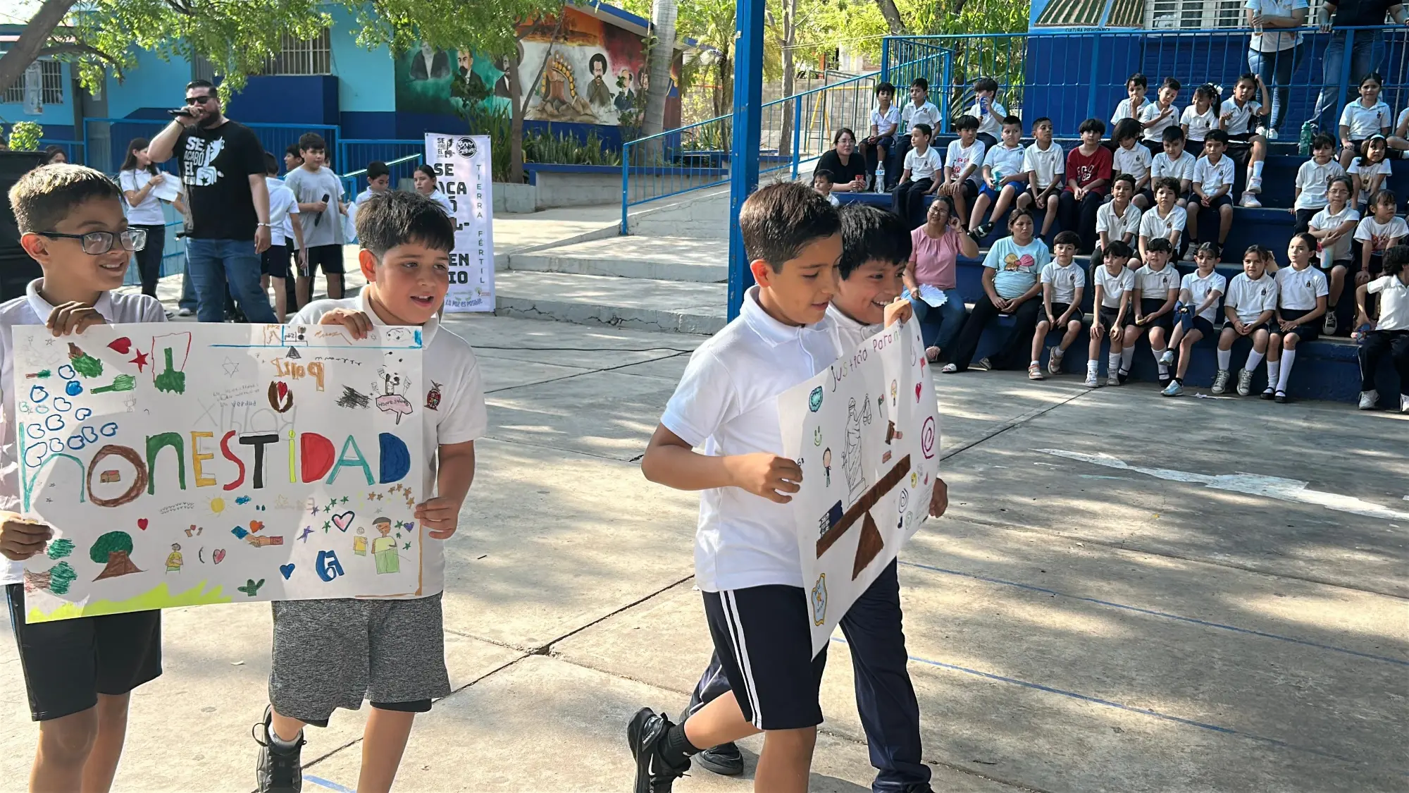 $!Estudiantes de primaria fomentan la paz al ritmo de hip-hop, en Culiacán