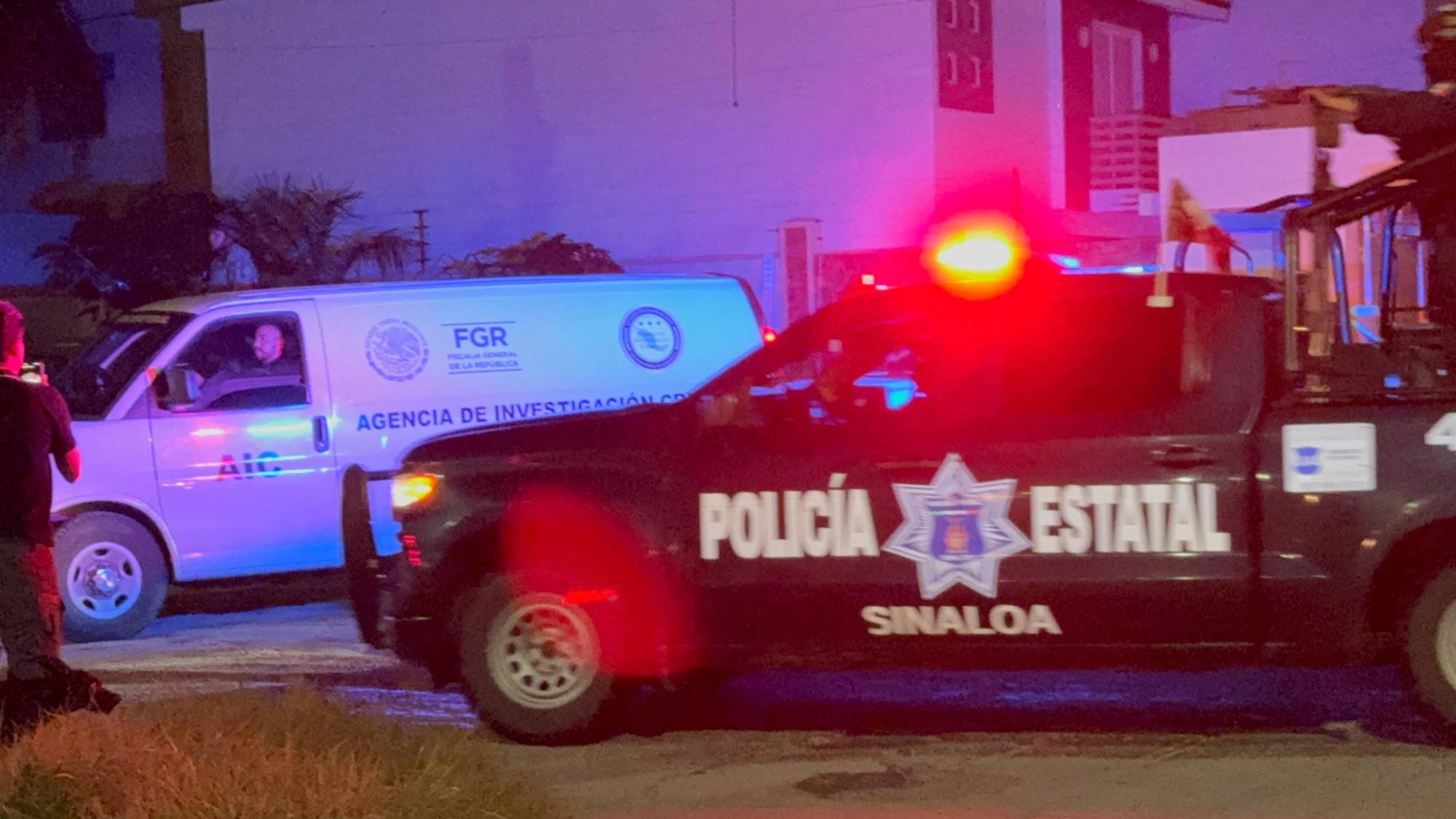 $!Operativo en privada Santa Sofía de Culiacán: hombre atrincherado transmite en vivo por TikTok