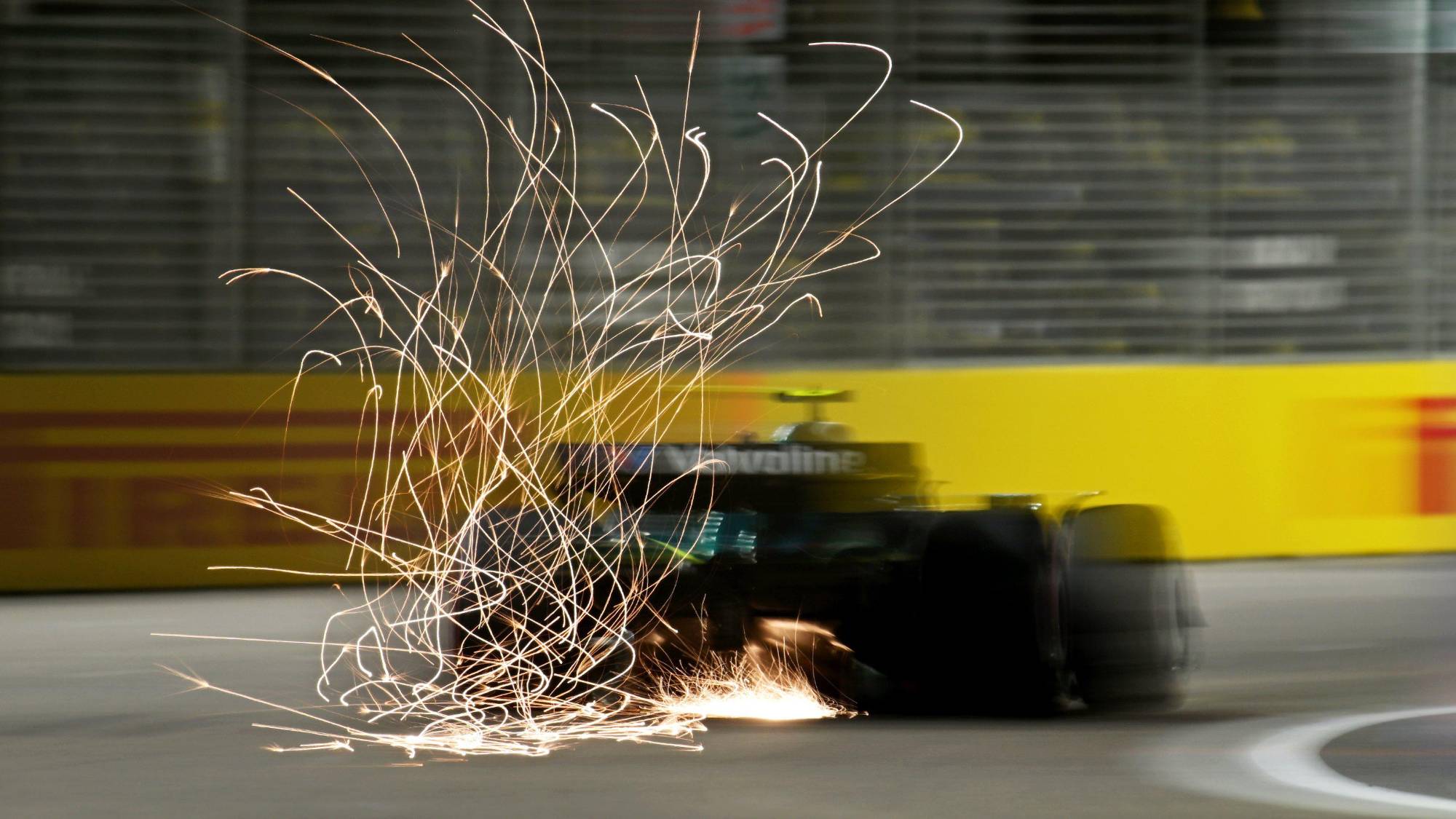 $!Piastri domina los libres en Singapur; Alonso y Sainz destacan en Marina Bay