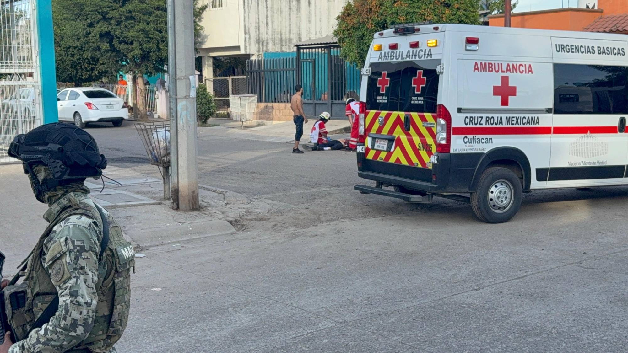 $!Asesinan con arma corta a un hombre en las calles del fraccionamiento Santa Rocío, en Culiacán