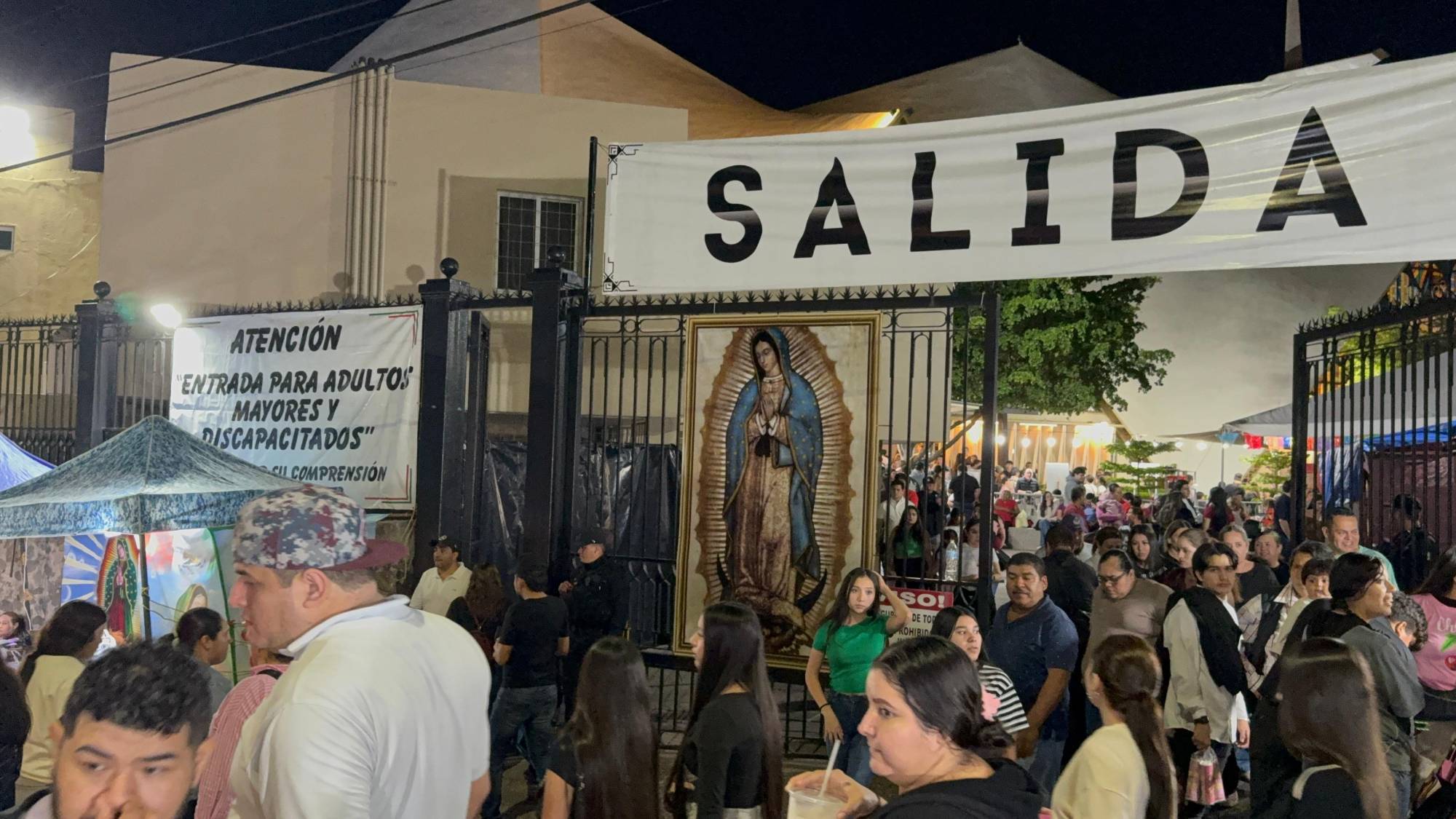 $!Cientos de peregrinos celebran a la Virgen de Guadalupe en La Lomita de Culiacán