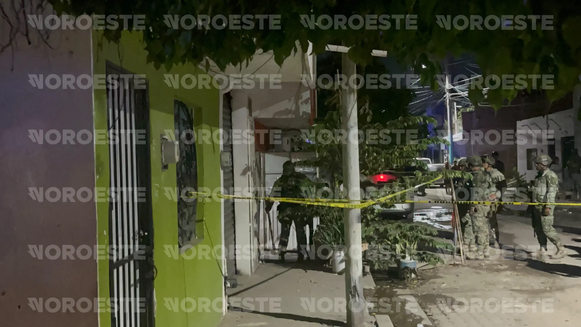 $!Lanzan artefacto explosivo contra vivienda en la 20 de Noviembre, en Mazatlán