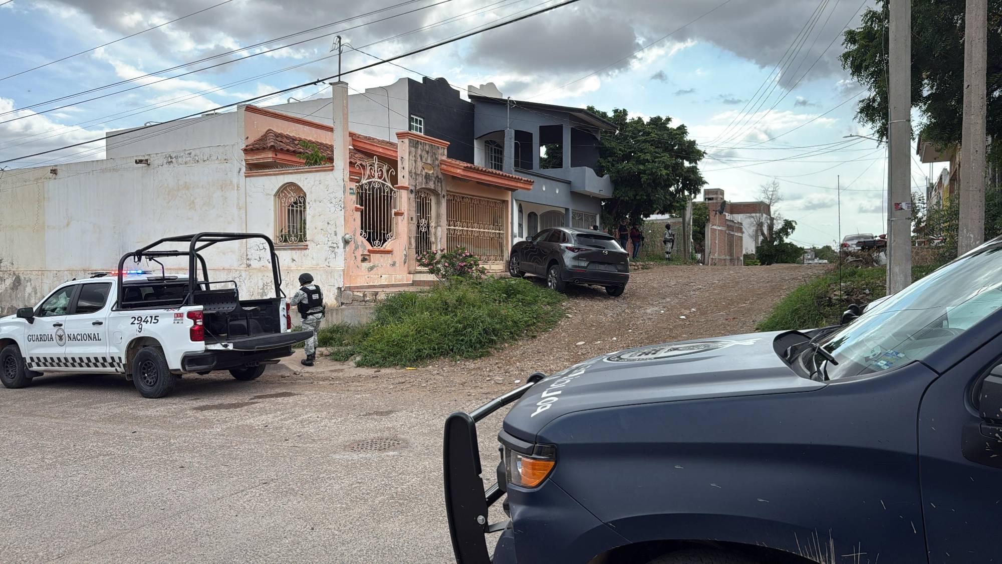 $!Dejan un herido y aseguran un domicilio tras reporte de un ataque armado en la colonia Nueva Galaxia, en Culiacán