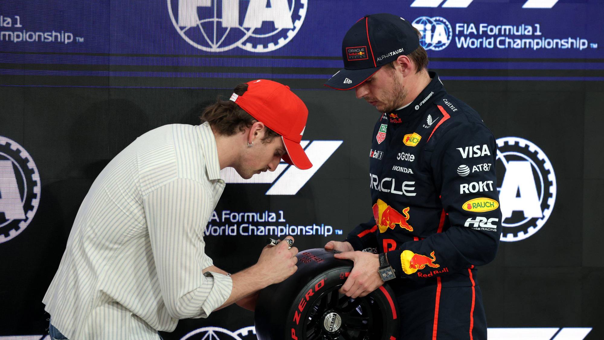 $!Verstappen logra la pole en Abu Dhabi y se prepara para la batalla por el título de la F1