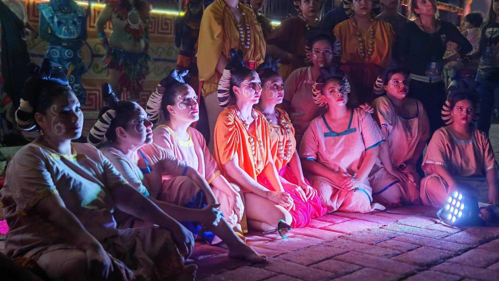 $!También se presentó un performance de un ritual azteca que combinó teatro, danza, música y artes visuales.