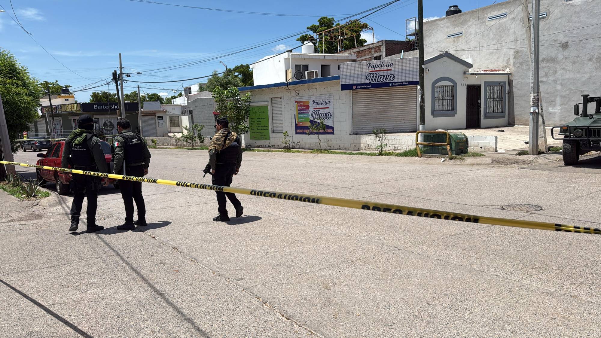 $!Joven es asesinado a balazos frente a una tortillería de Villa Bonita, en Culiacán