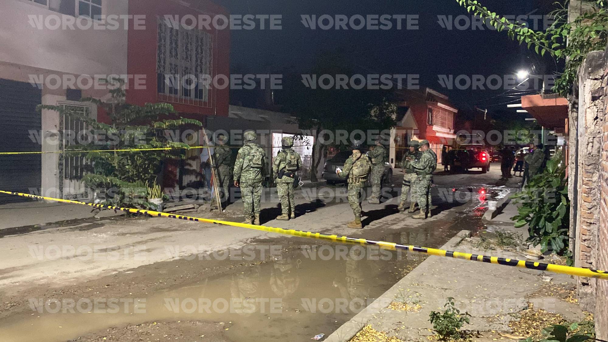 $!Lanzan artefacto explosivo contra vivienda en la 20 de Noviembre, en Mazatlán