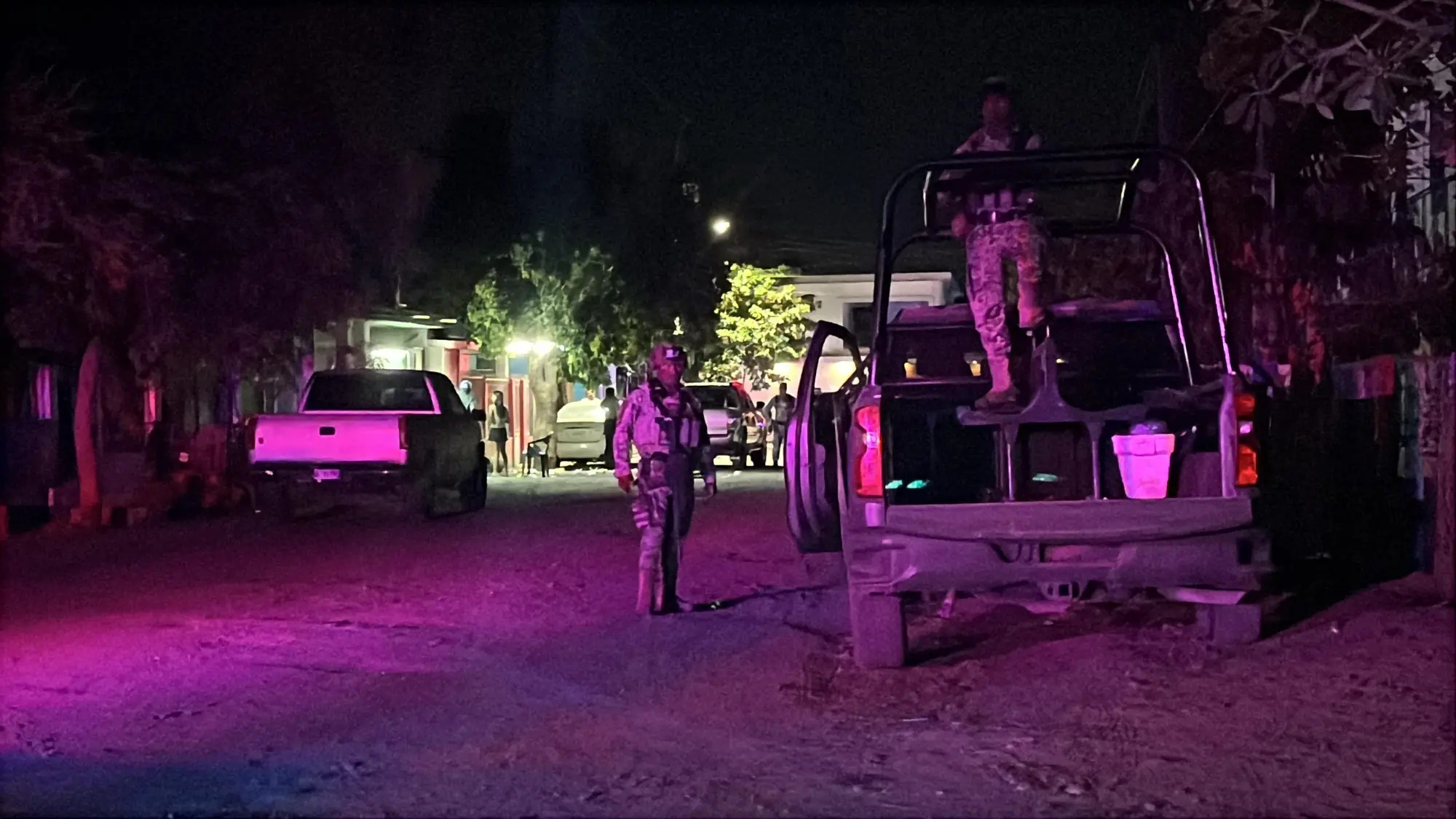 $!Cuatro heridos, dos de la Guardia Nacional, deja balacera en Aguaruto, Culiacán