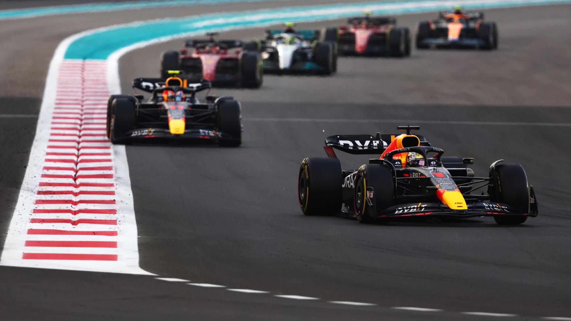 $!Checo Pérez es tercero en Abu Dhabi y pierde el subcampeonato de la Fórmula 1