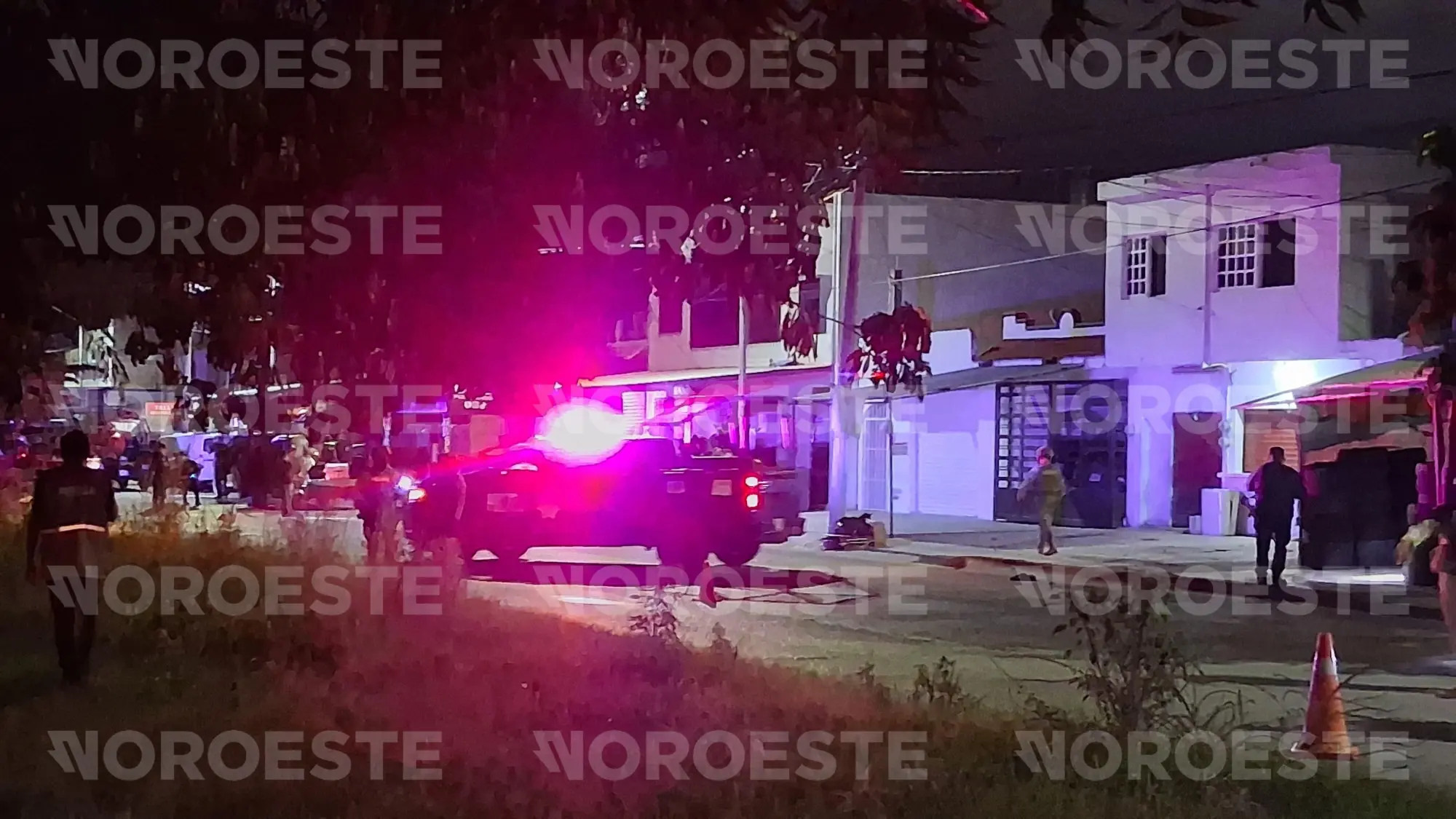 $!Con disparos atacan a motociclista afuera de una llantera del fraccionamiento Chulavista, en Mazatlán