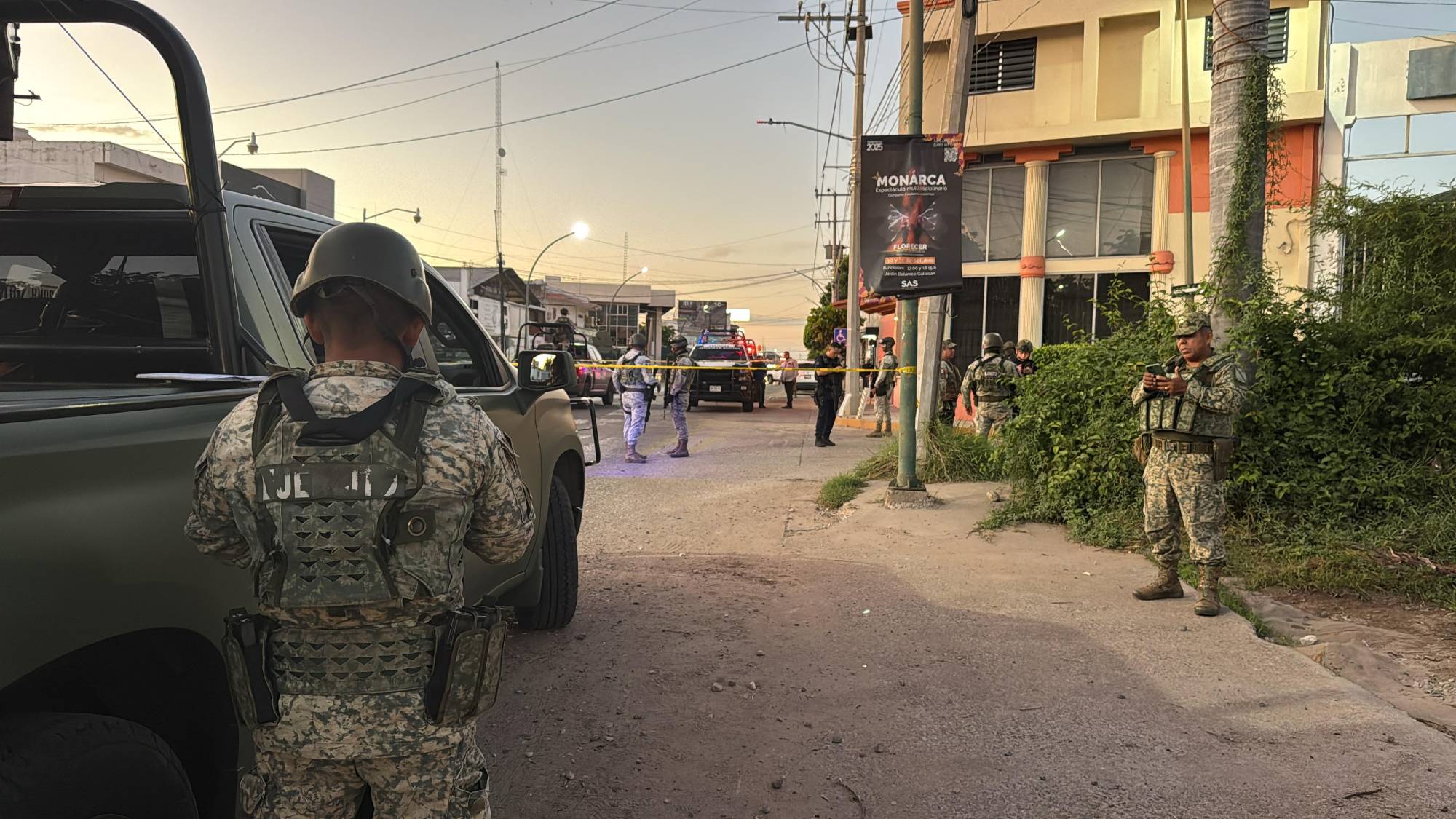 $!Ataque armado en la avenida Nicolás Bravo, en Culiacán, deja dos hombres lesionados de bala