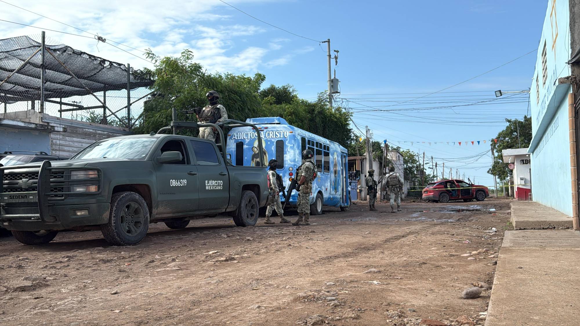 $!Enfrentamiento contra militares deja dos civiles abatidos en la sindicatura de Villa Juárez, en Navolato
