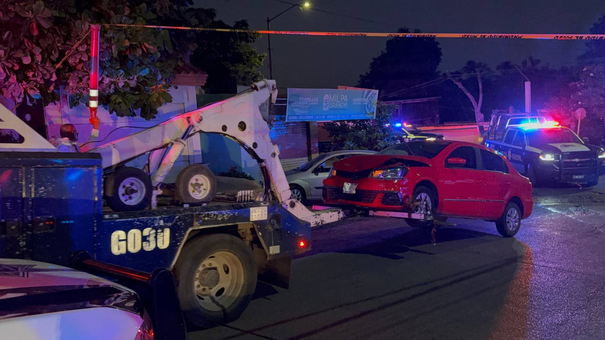 $!Durante persecución en Culiacán, militares capturan a dos civiles, pero chocan contra un camión urbano