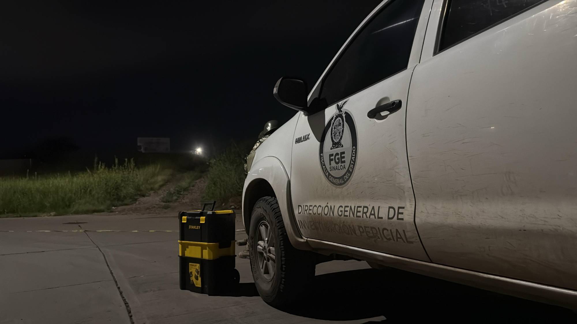 $!Hallan a mujer asesinada en predio baldío del sector San Isidro, en Culiacán