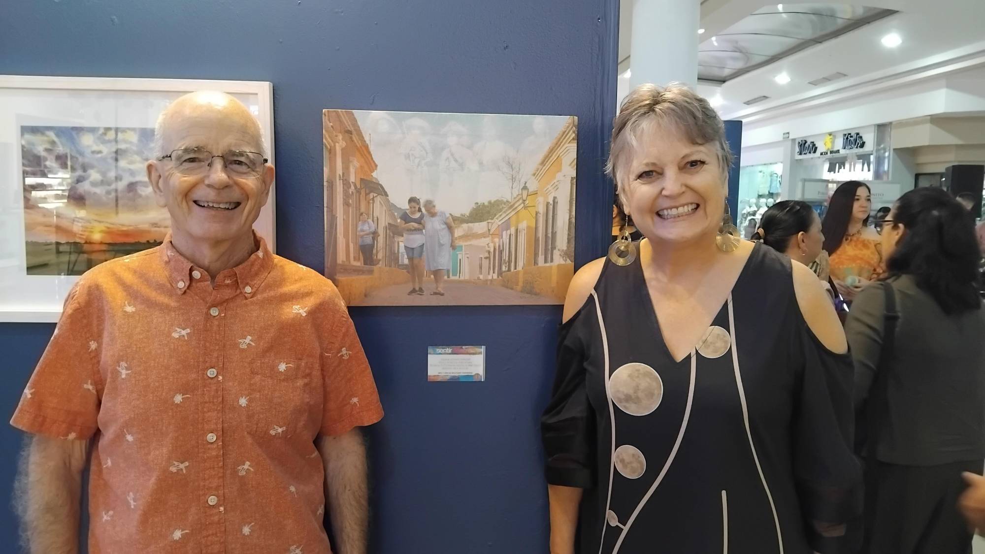 $!Gregorio Webb y Dianne Hofner Saphiere.