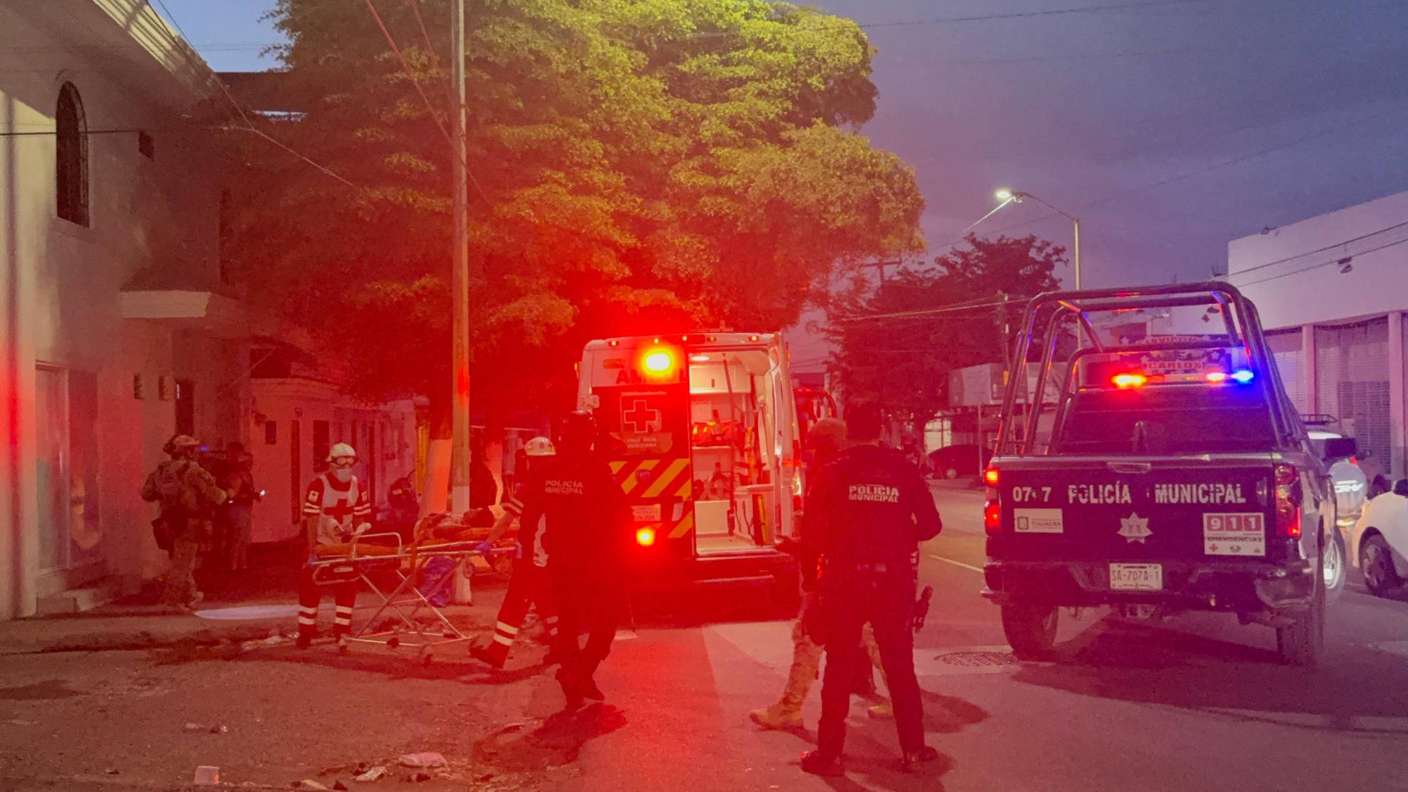 $!Atacan a balazos a mujer en la colonia Miguel Alemán, en Culiacán