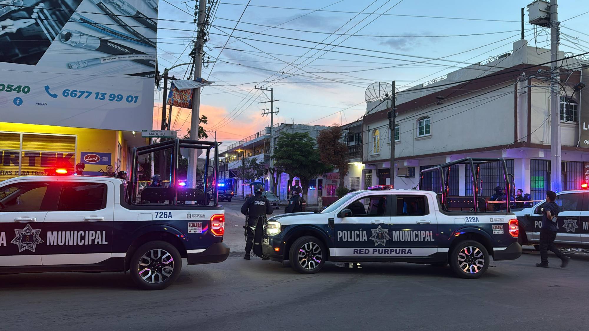 $!Disparan contra un local de música en la colonia Centro de Culiacán; solo se registran daños materiales