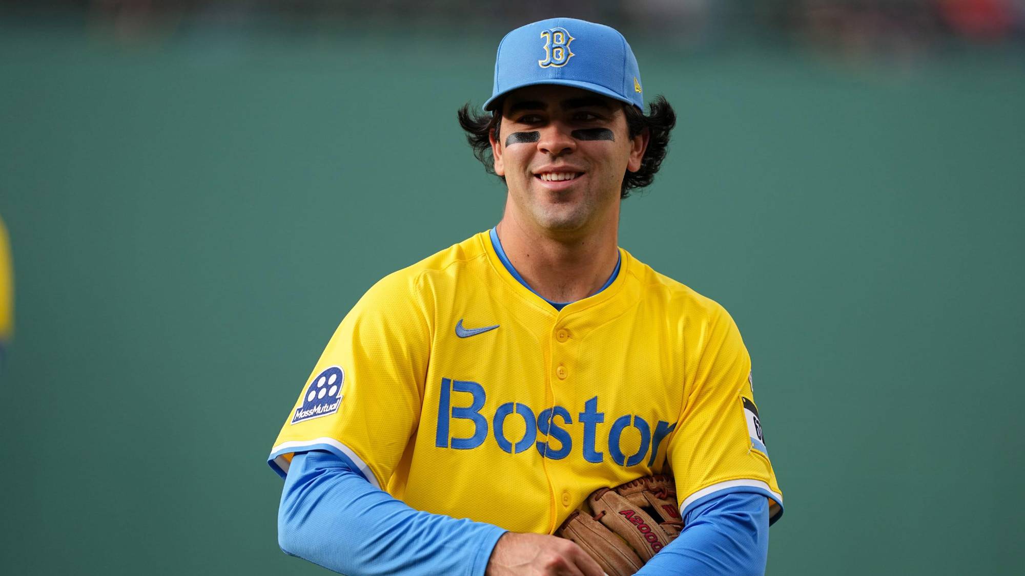 $!Mexicano Mayer conecta su primer hit en Grandes Ligas con su familia en las gradas