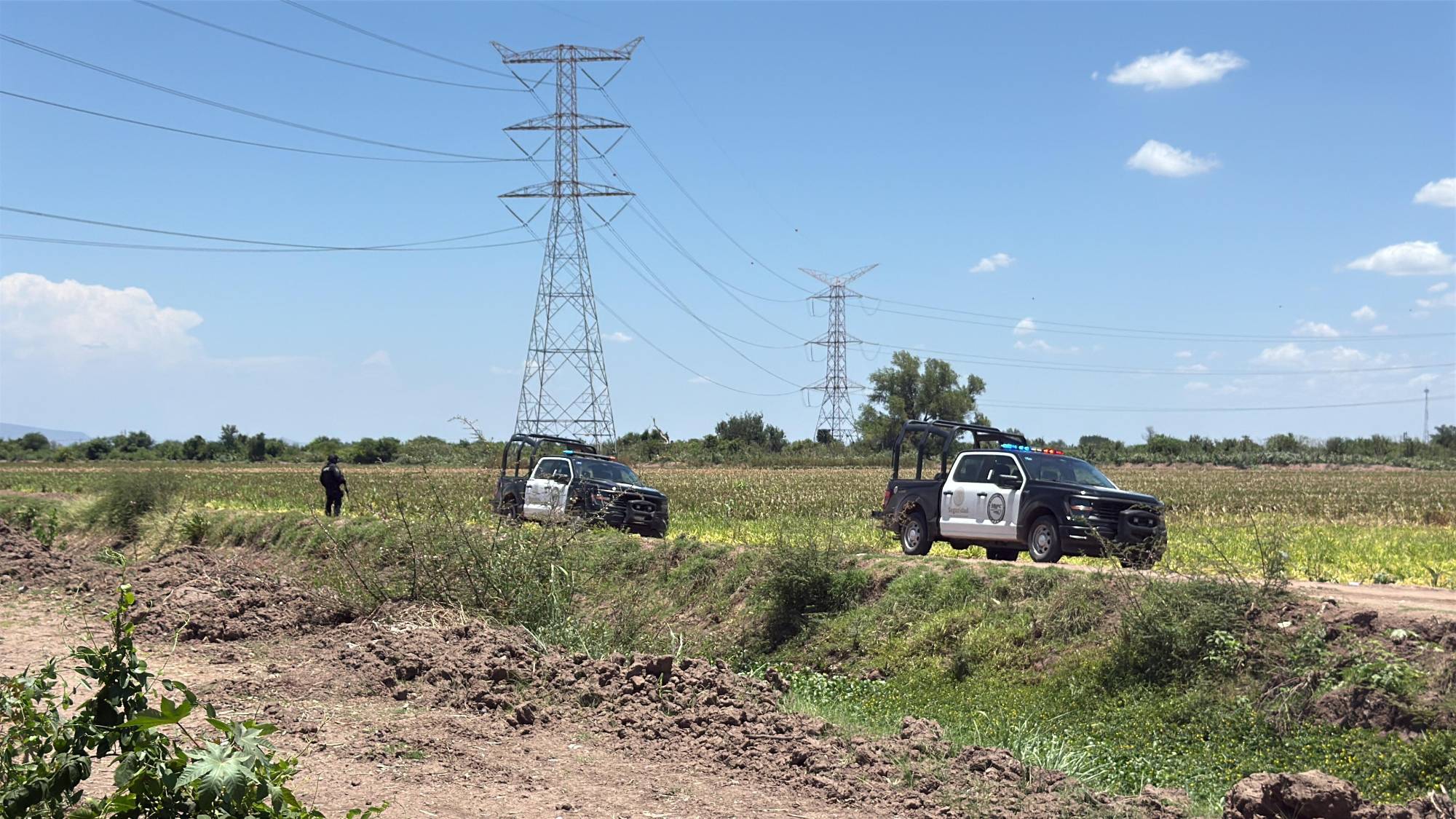 $!Detienen a dos civiles tras enfrentamiento contra militares en Navolato, uno de ellos se encuentra lesionado